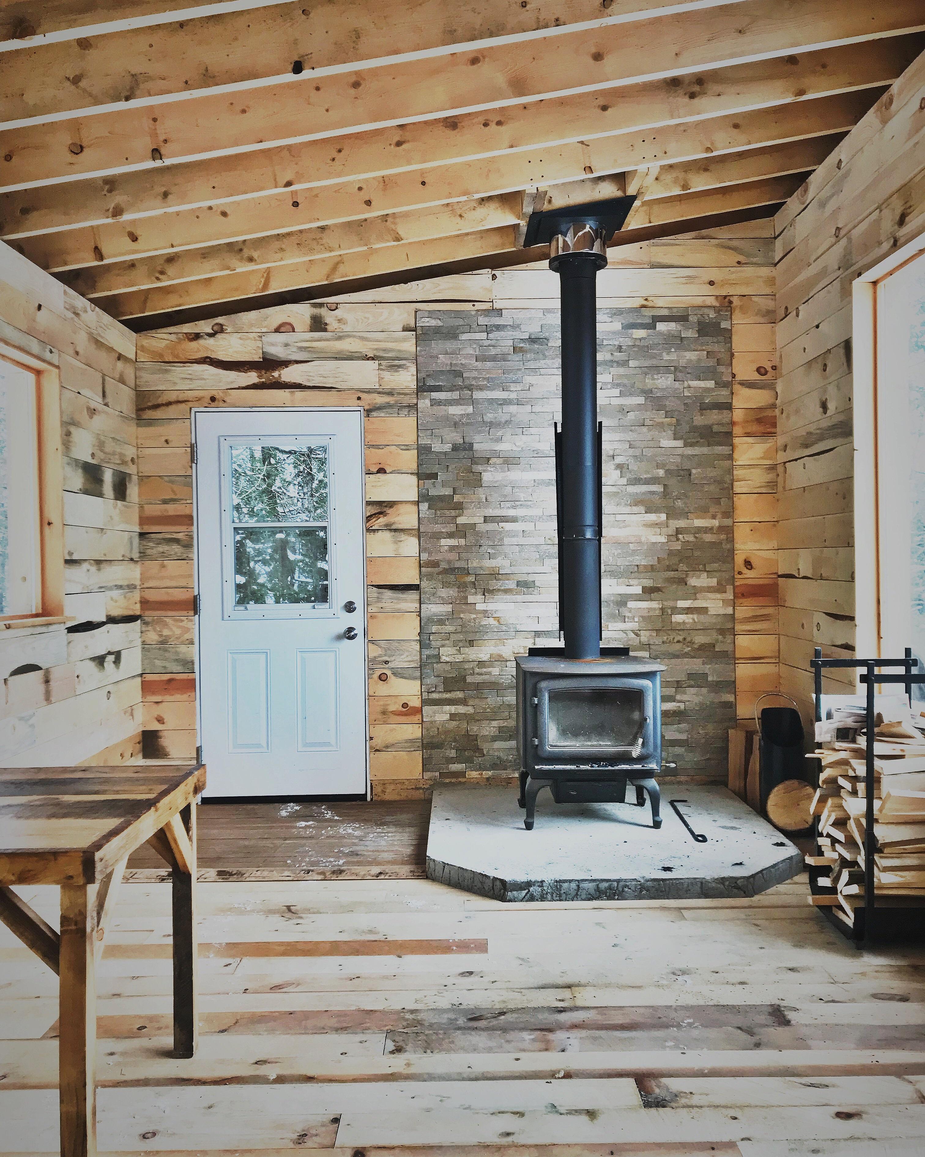 A retreat cabin I built on my bush lot, Eastern Ontario r/CozyPlaces