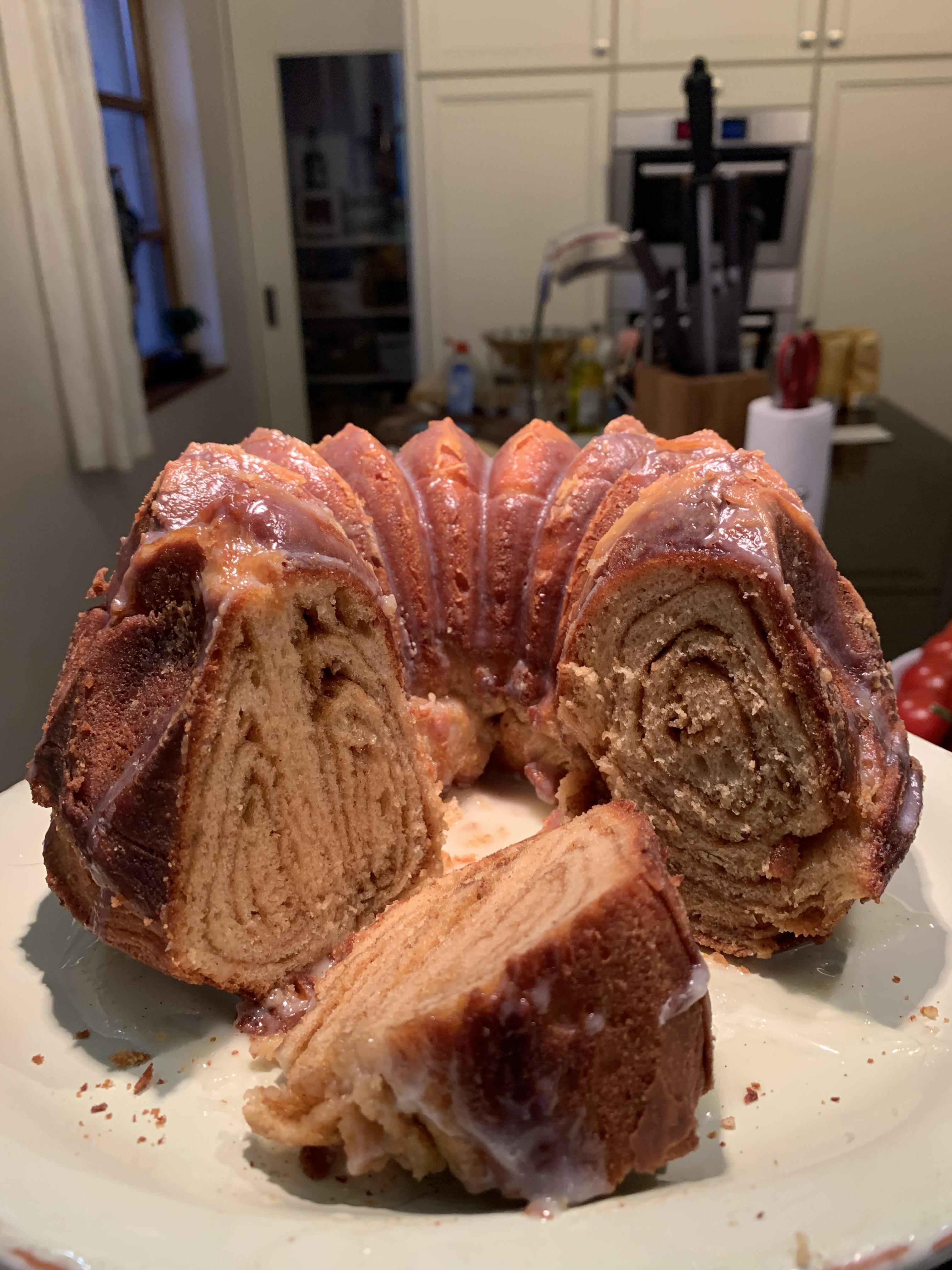 [homemade] cinnamon roll cake r/food