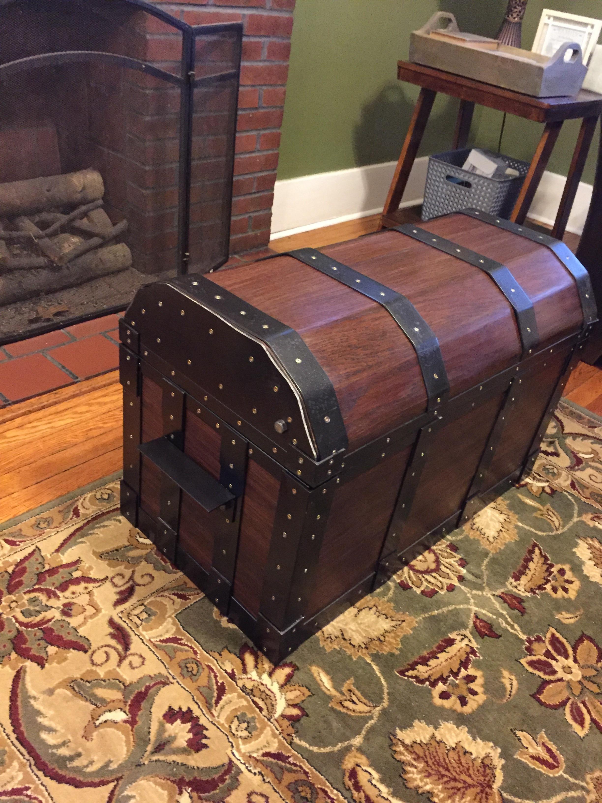 Pirates chest I finished r/woodworking