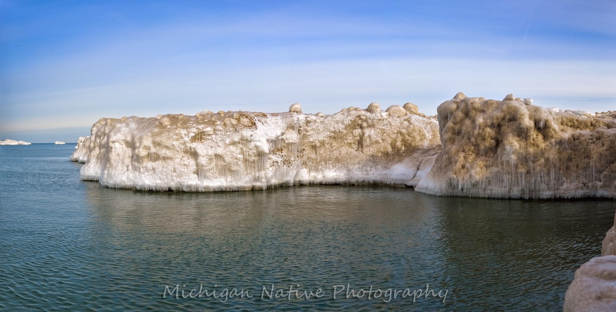 Icebergs in Lake Michigan r/Michigan