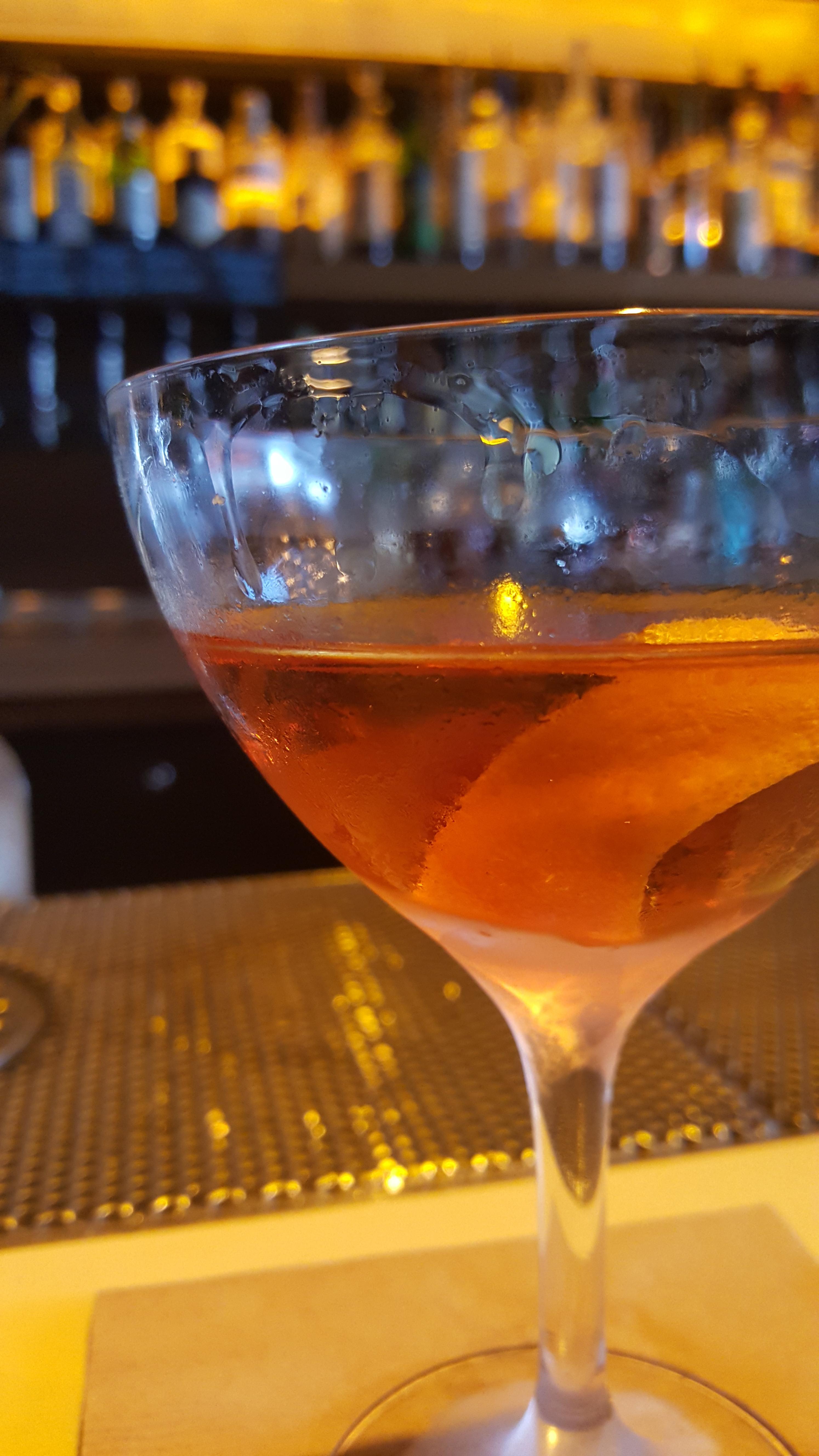 Bijou Gin, vermouth, chartruese r/cocktails