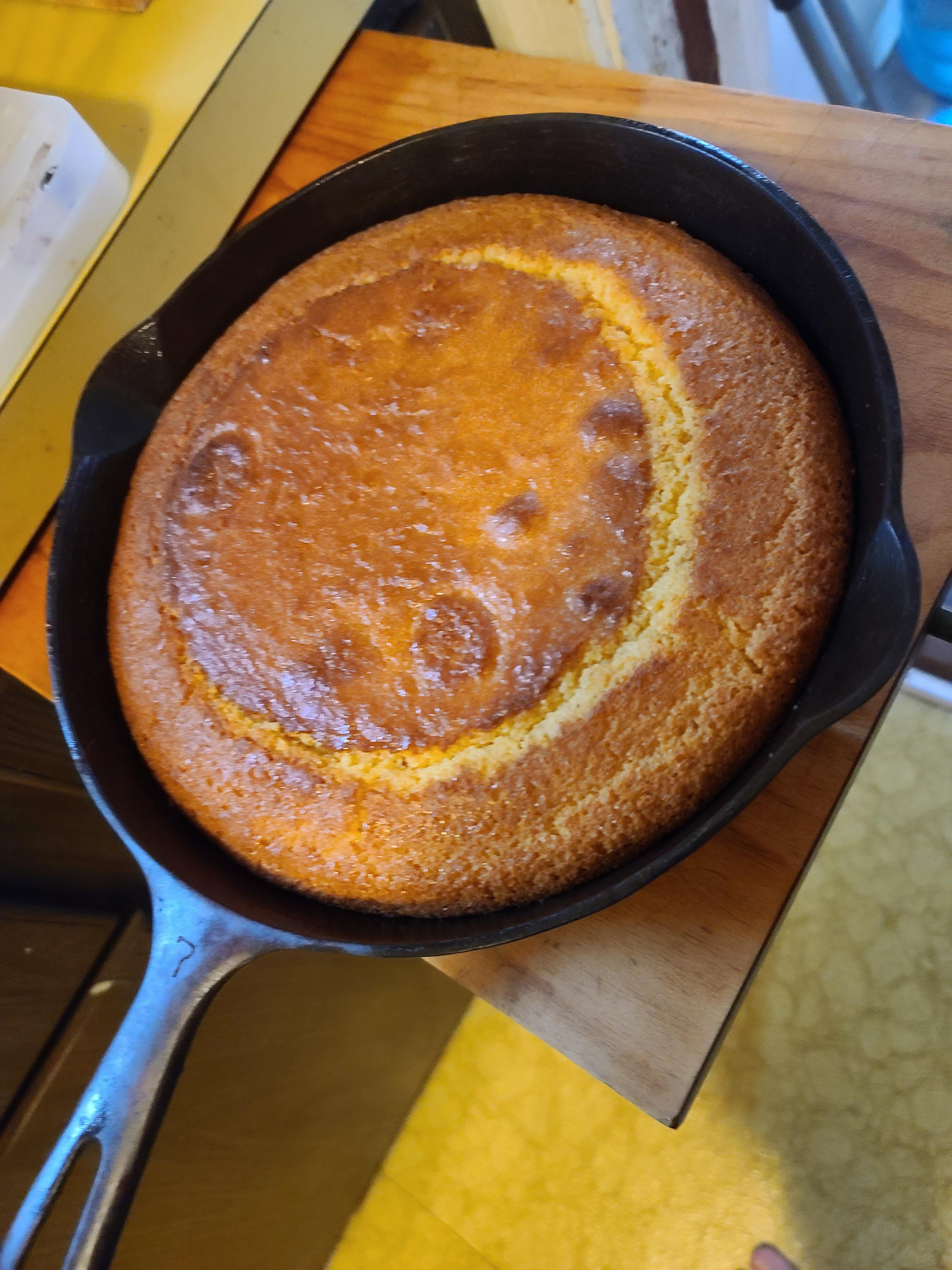 [Homemade] Cast Iron Cornbread r/food
