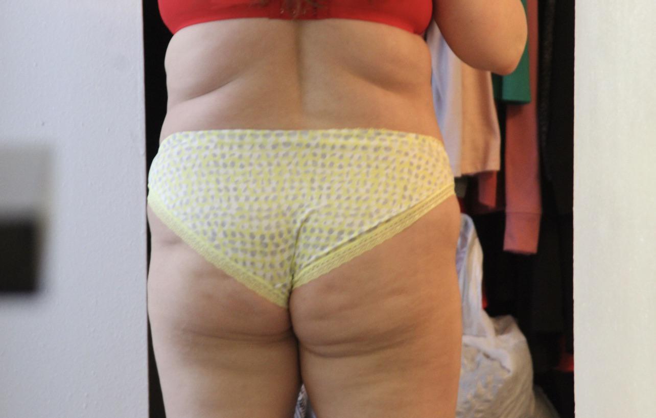 Hungry booty eating my panties r/FullBackPanties