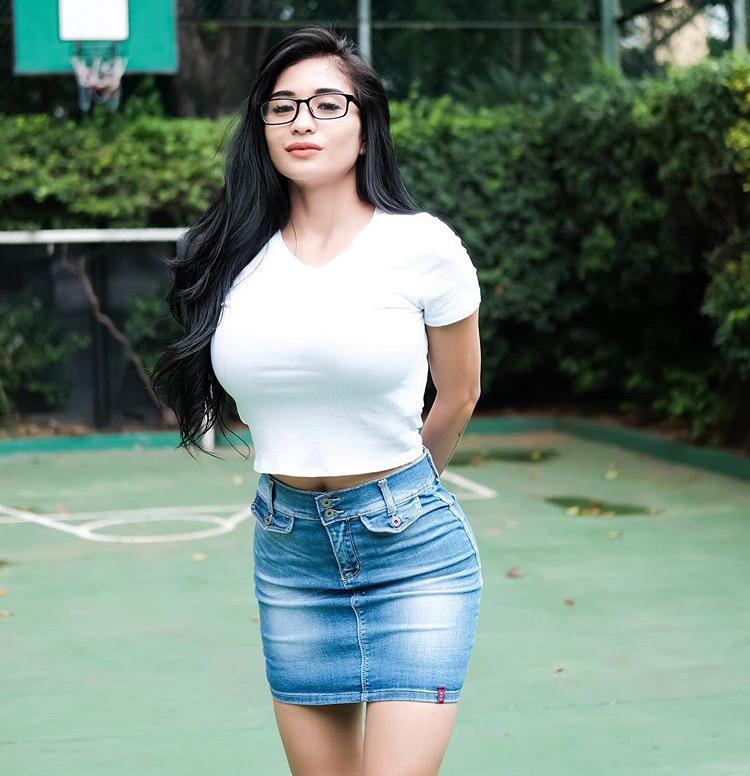 Hot nerds... 💣🔥 : GirlswithGlasses