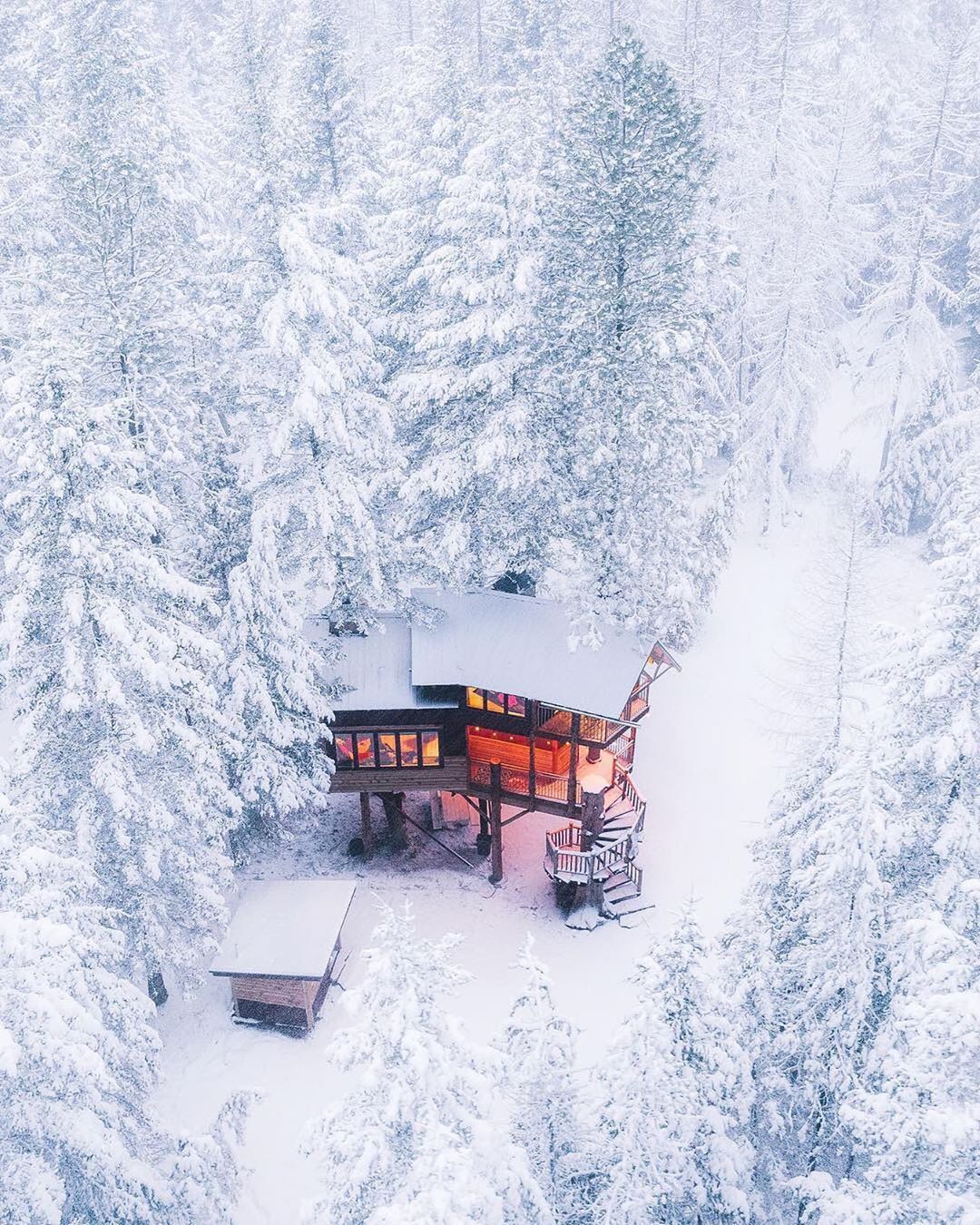 Cabin in Whitefish, Montana r/CozyPlaces
