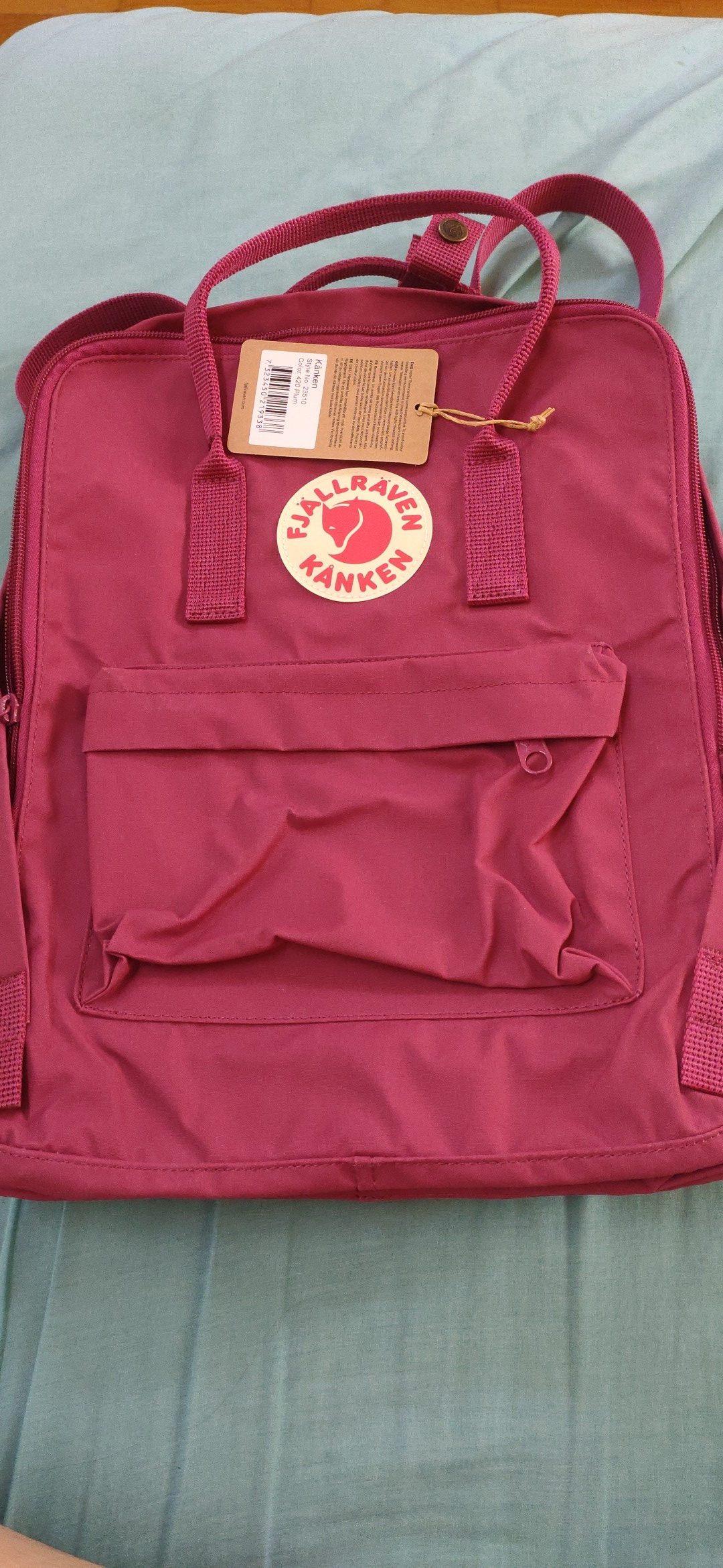 Finally own my very first kanken bag! Its not a popular color(plum) i