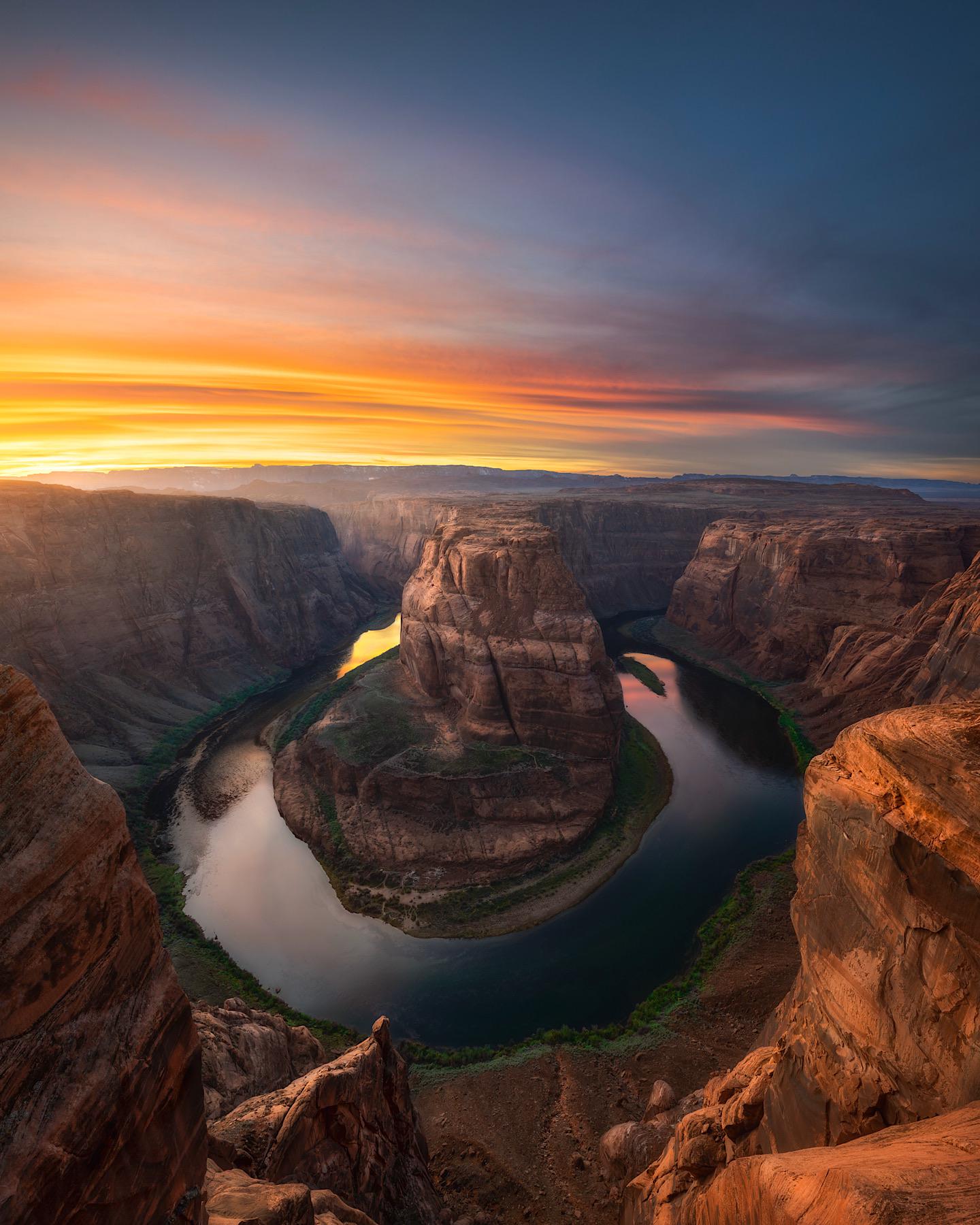 Sunset at Horseshoe Bend, Page Arizona. [1440x1800] [OC] r/EarthPorn