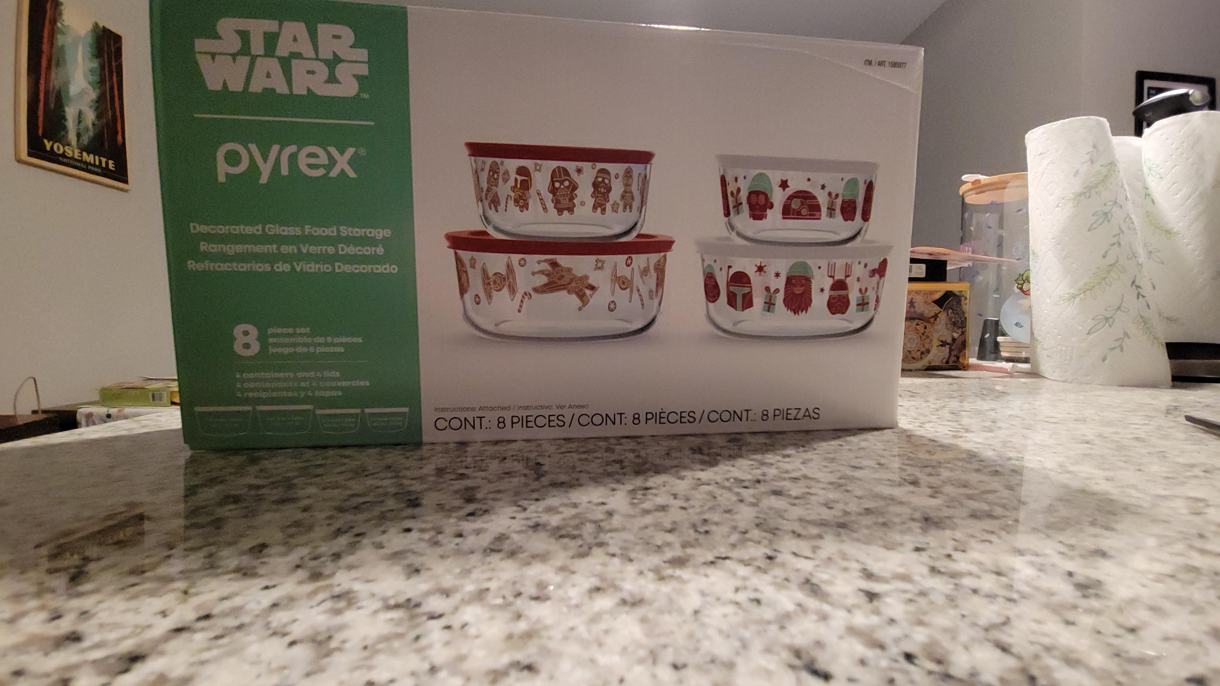 Star Wars Holiday Themed Pyrex r/Costco