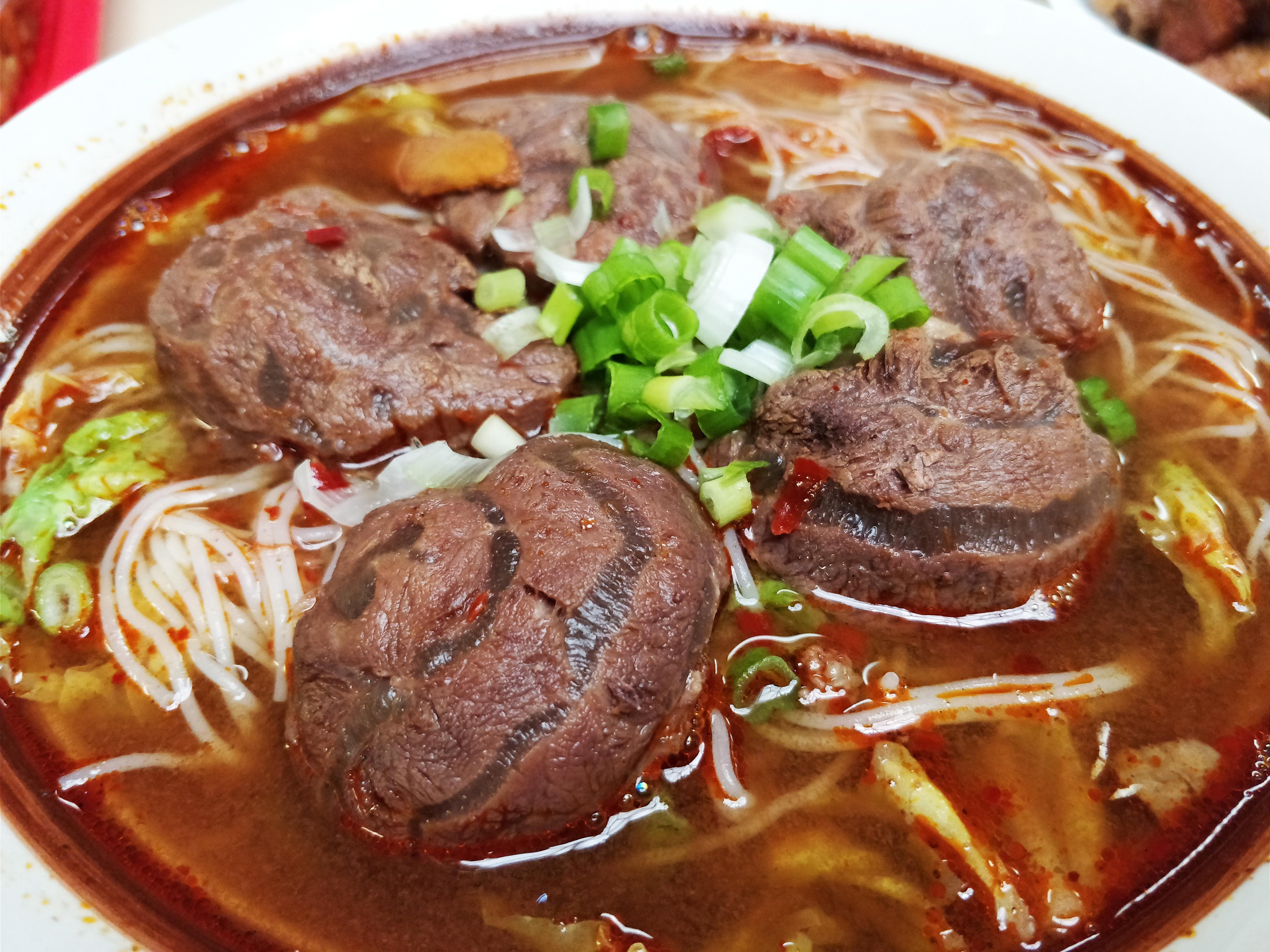 [I Ate] Taiwanese Spicy Beef Tendon Noodle Soup r/food