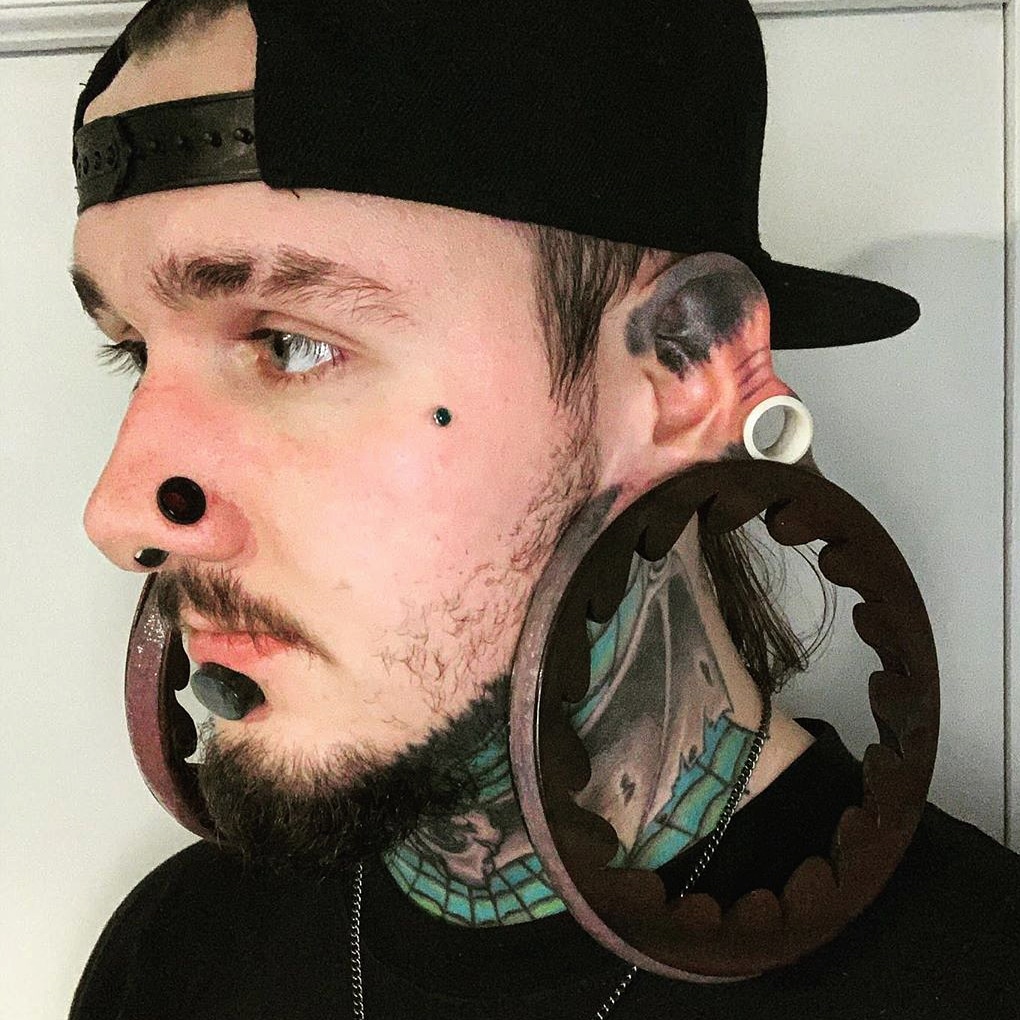 List 90+ Pictures Man With The Biggest Ears In The World Completed