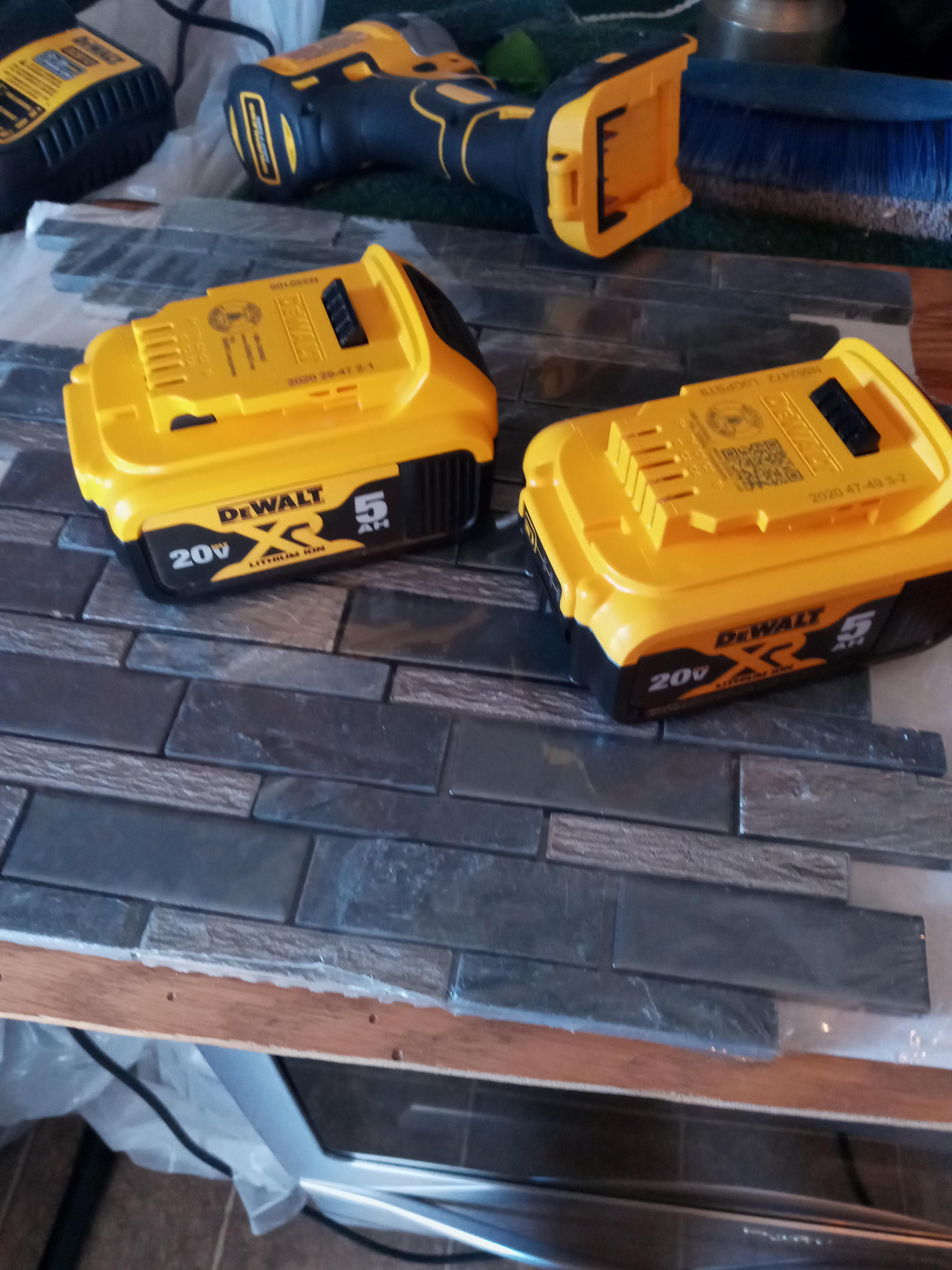 Can Dewalt Batteries Get Cold? The Habit of Woodworking