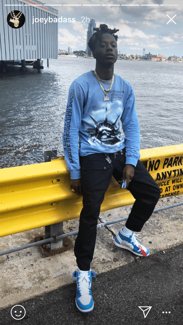 Anybody able to ID the black cargo pants? Or a brand that