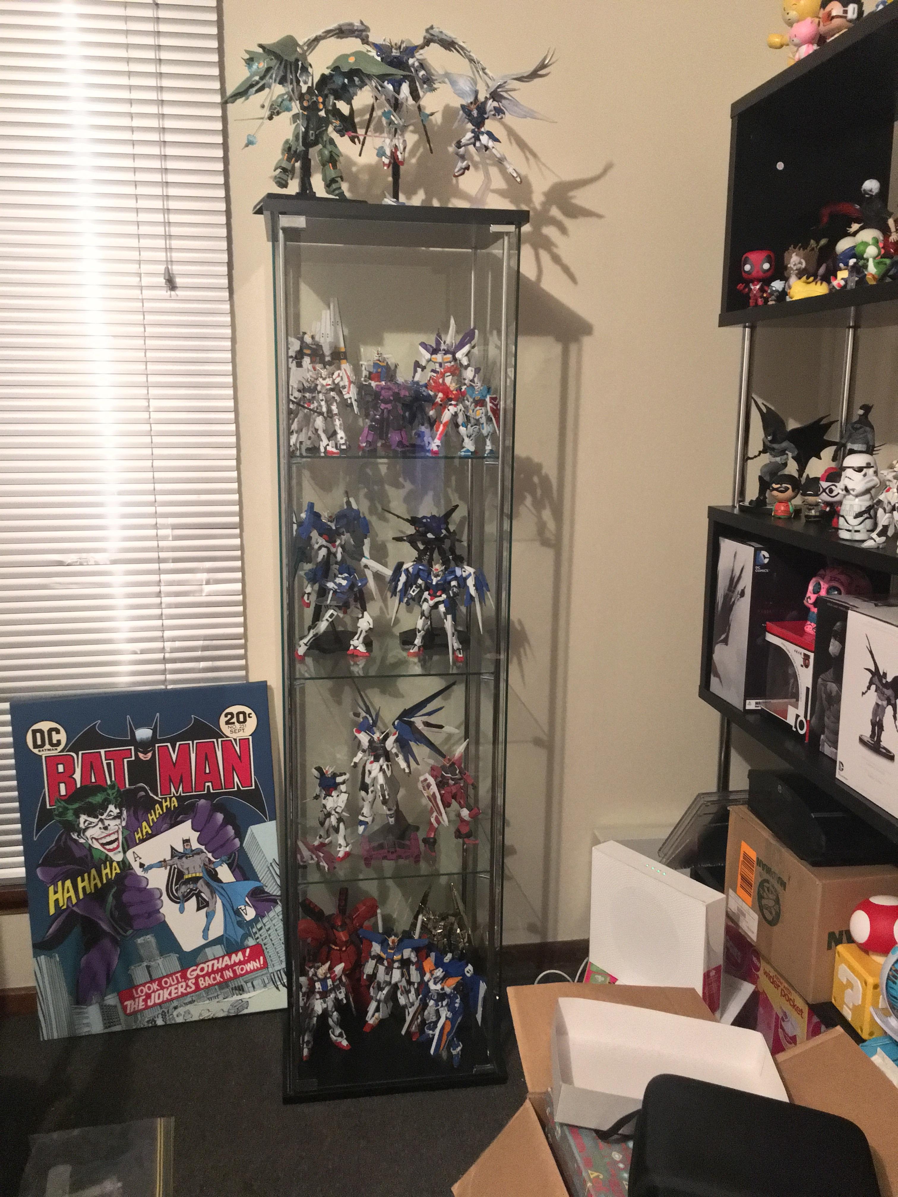 Finally decided to join the display case club. r/Gunpla