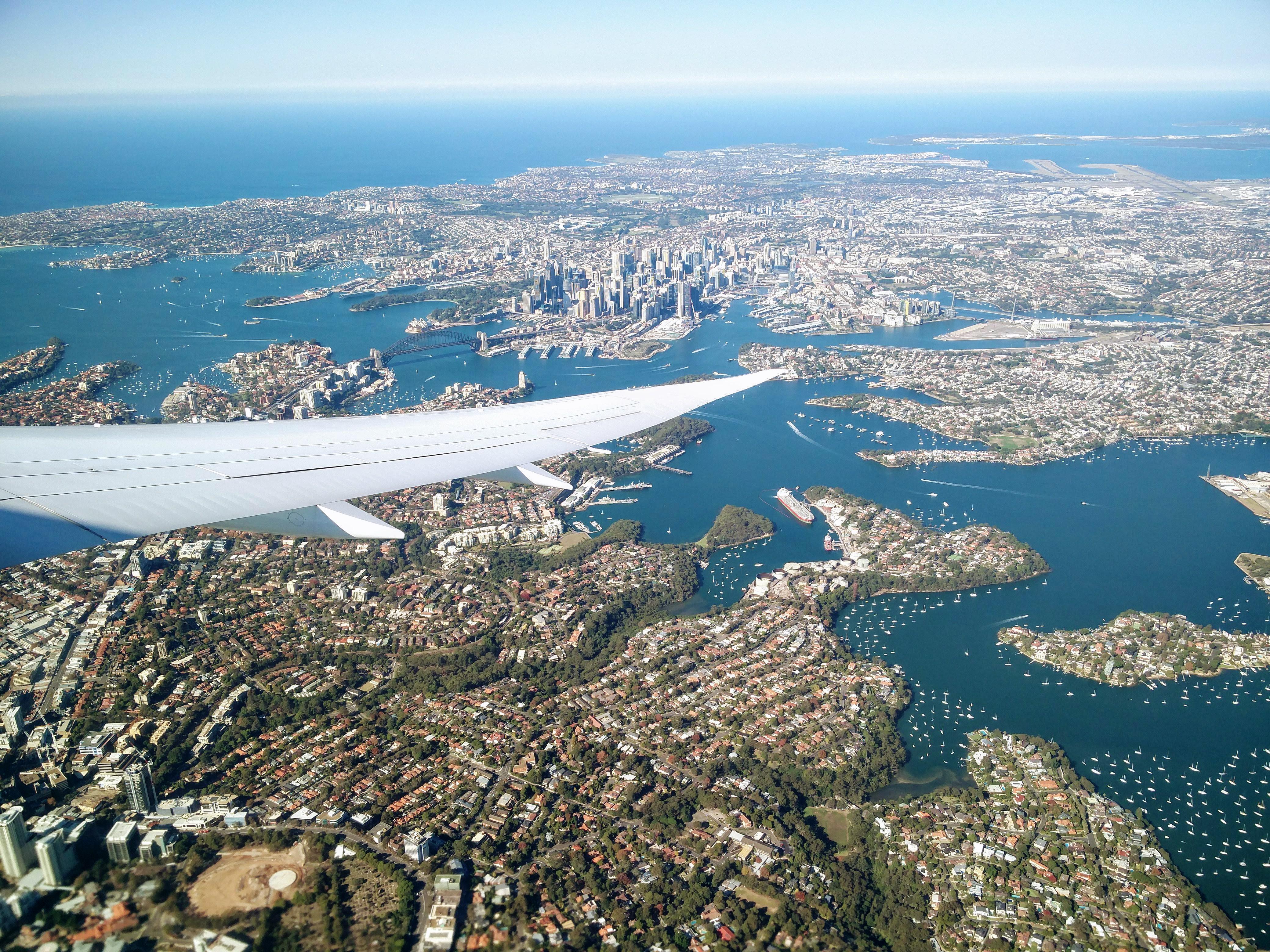 Sydney is a beautiful city to fly into on a clear day r/pics