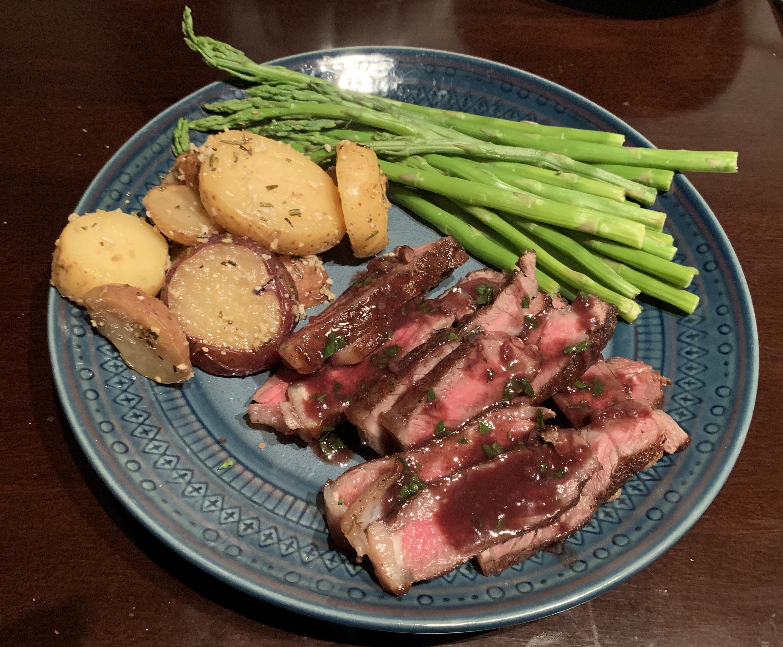 Pan Seared Steaks with Red Wine Pan Sauce r/seriouseats
