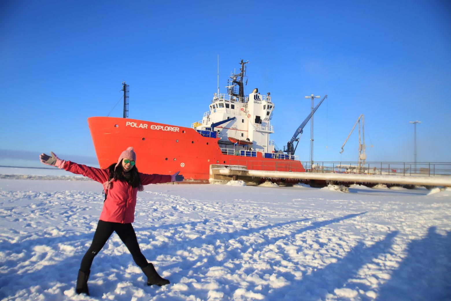 My first experience on an icebreaker (the Polar Explorer) in the frozen