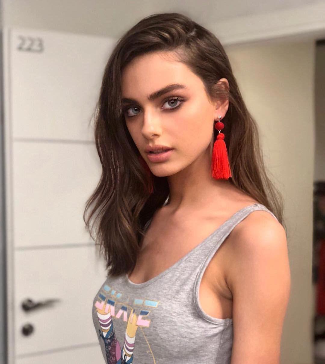 Yael Shelbia r/PrettyGirls