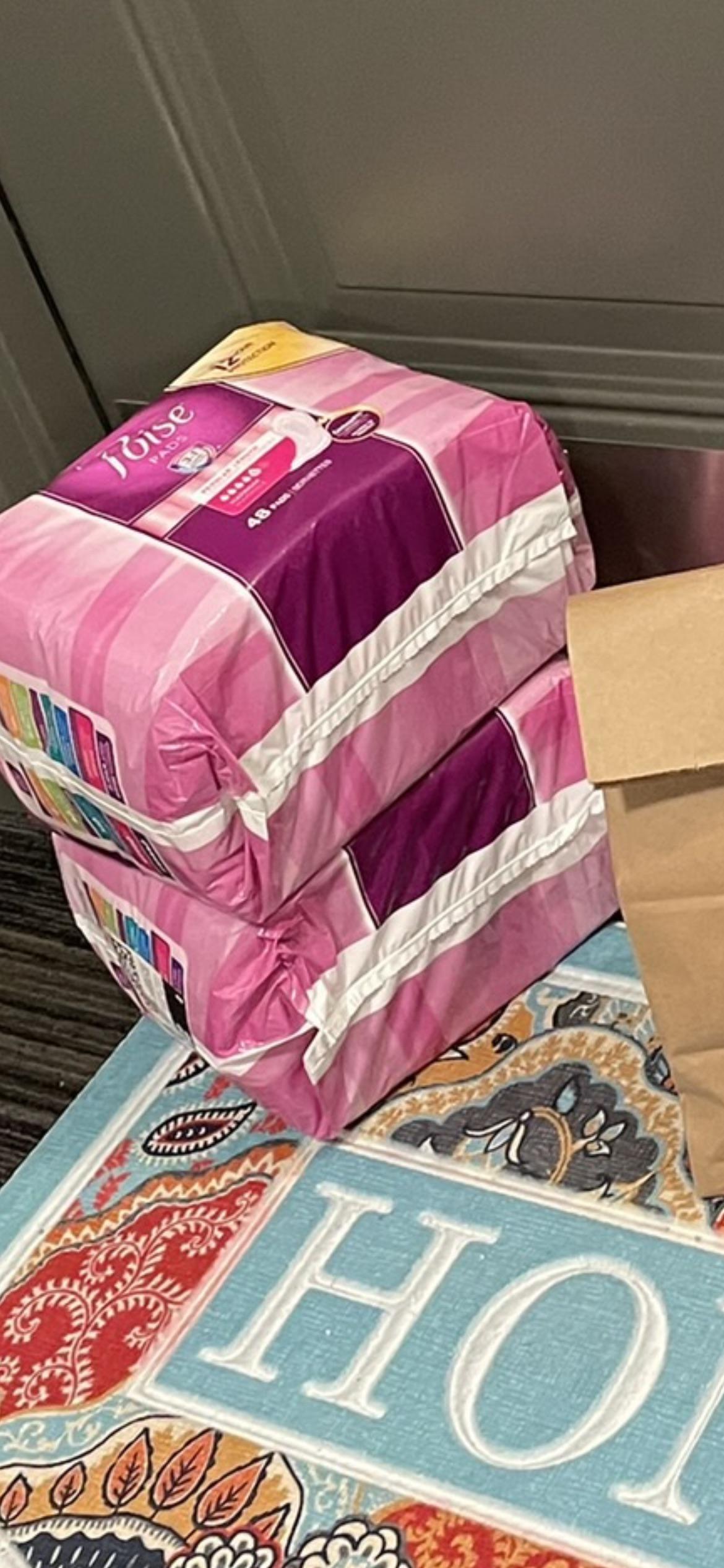 Amazon Flex Warehouse Employees… please bag “private items.” r