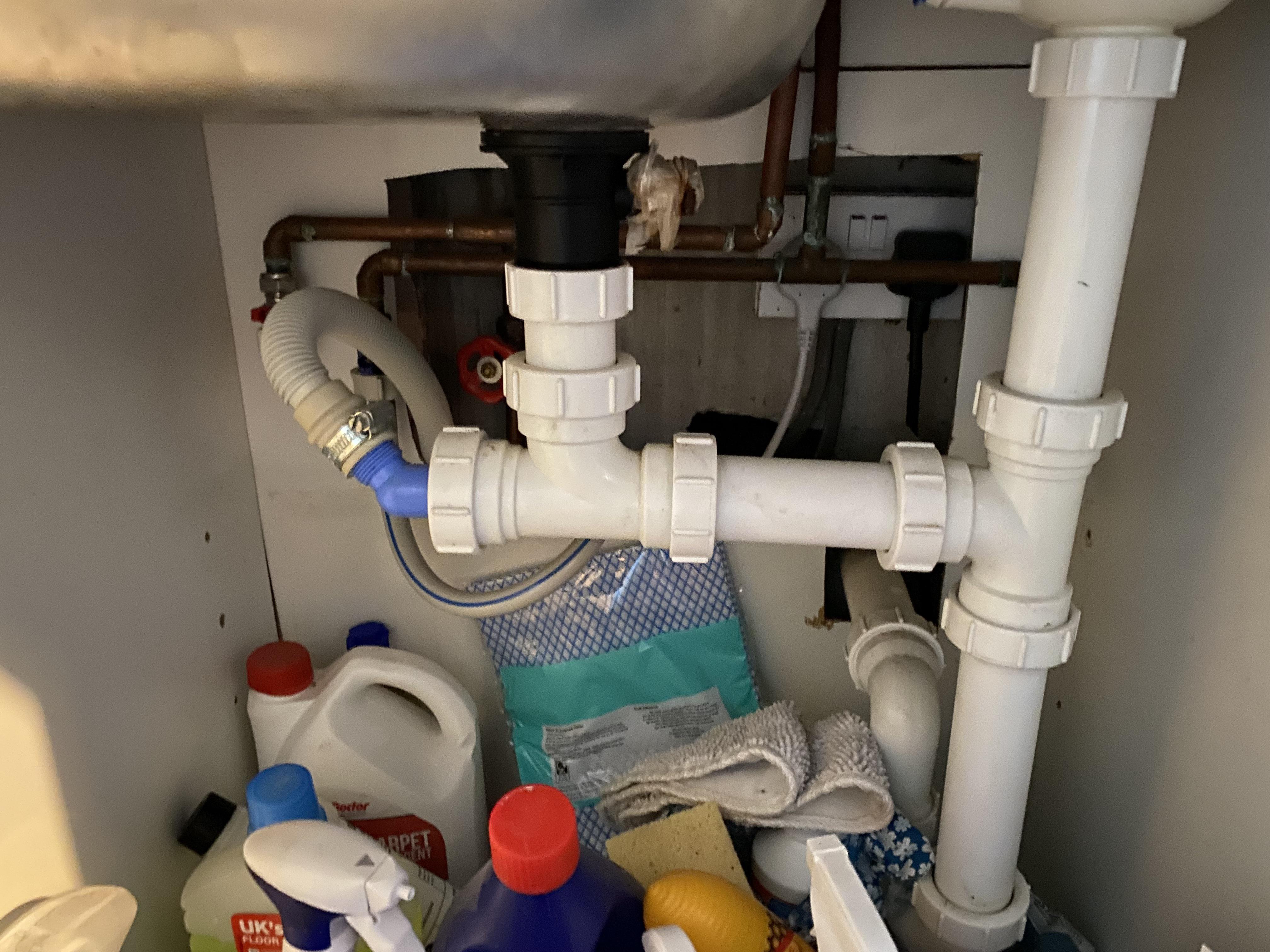 Connecting dishwasher to sink waste r/DIYUK