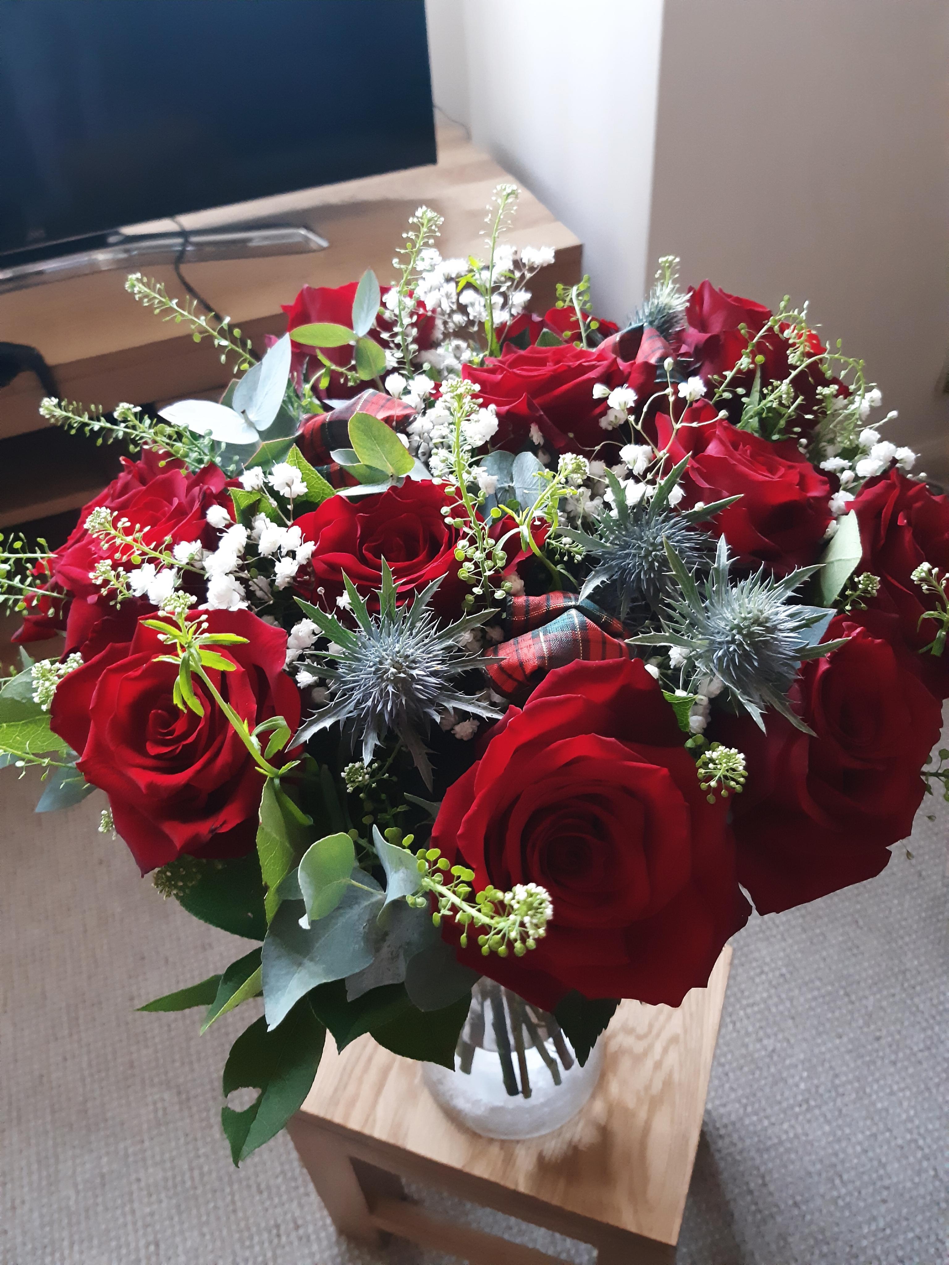 My fiance got me these beautiful flowers for Valentine's Day r/pics