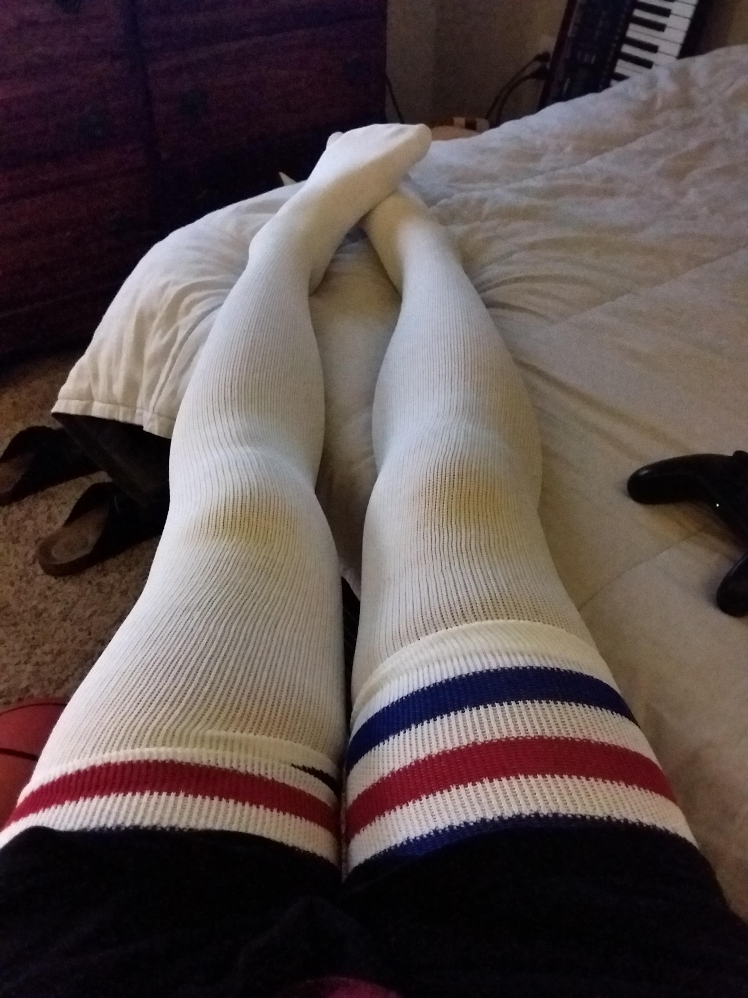 Just found this subreddit and noticed a lack of thigh highs r/socks