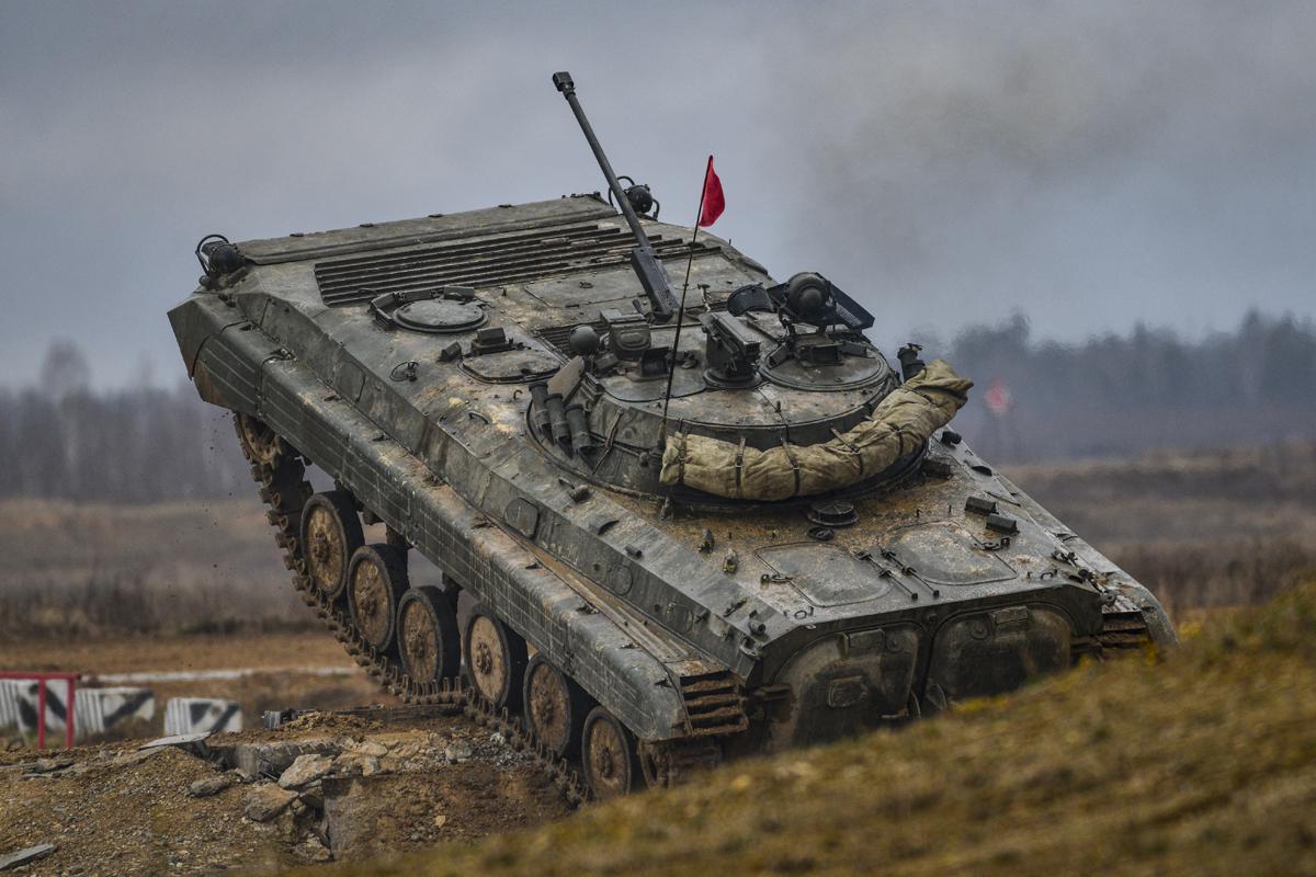 BMP2 of the Russian 6th Separate Tank Brigade [1200x800] r/MilitaryPorn