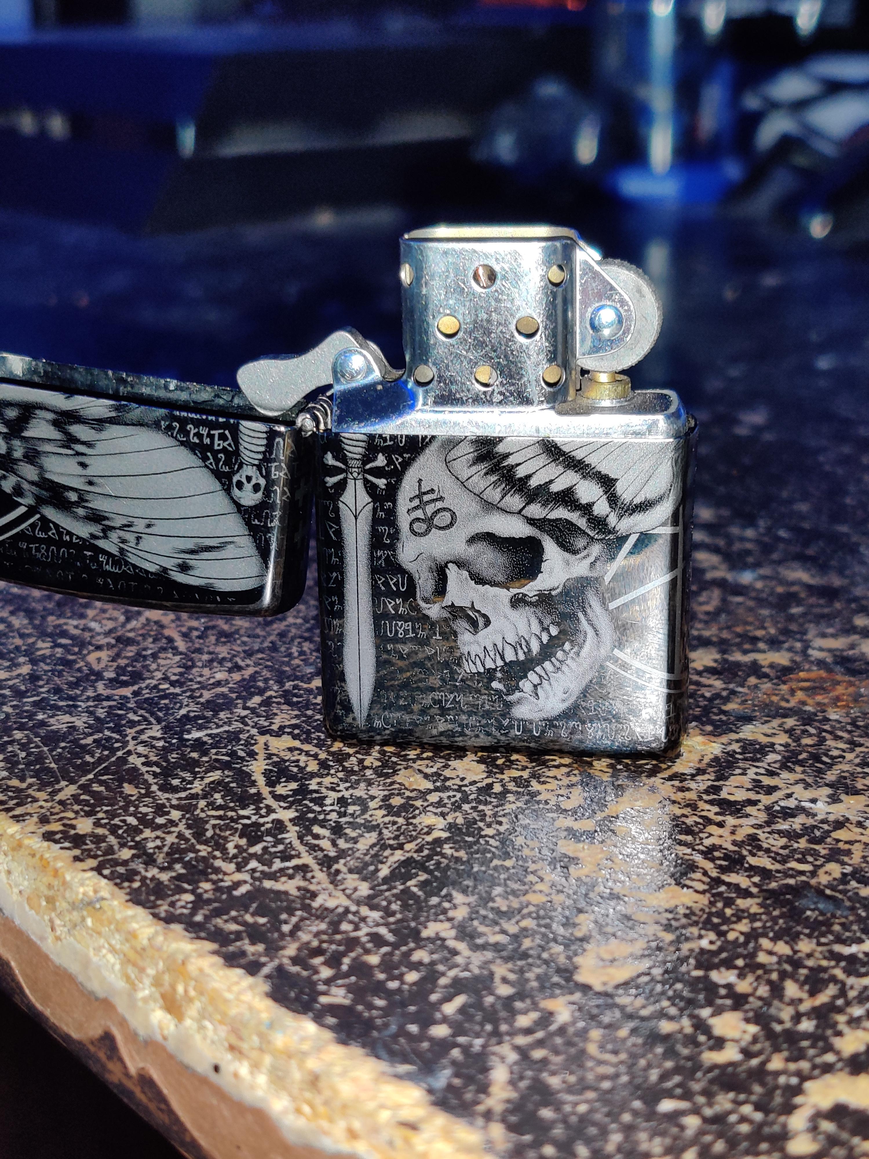 Loose hinge from a brand new zippo, is this normal? r/Zippo