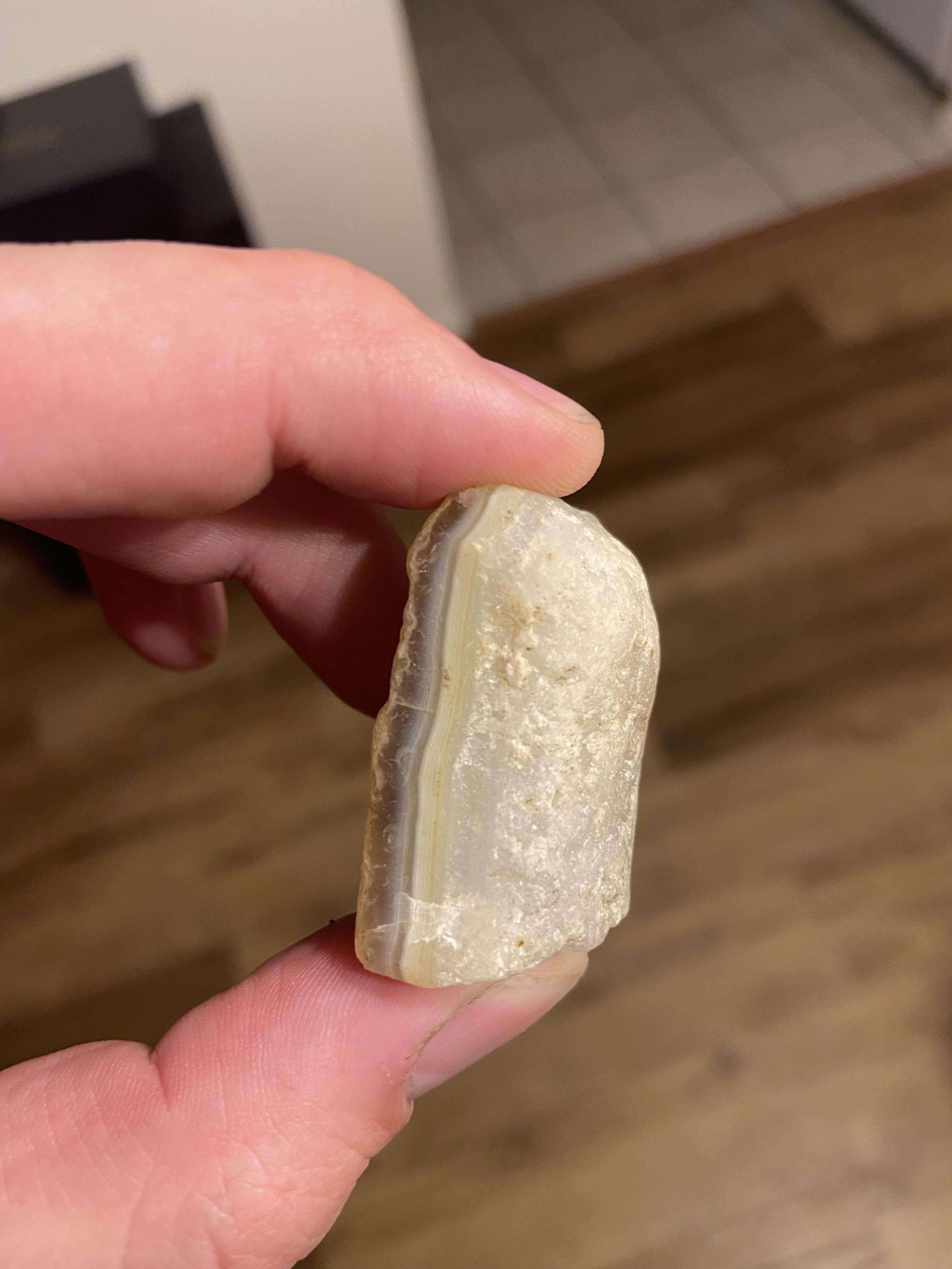 Quartz Agate? Found in White City, Oregon r/rockhounds
