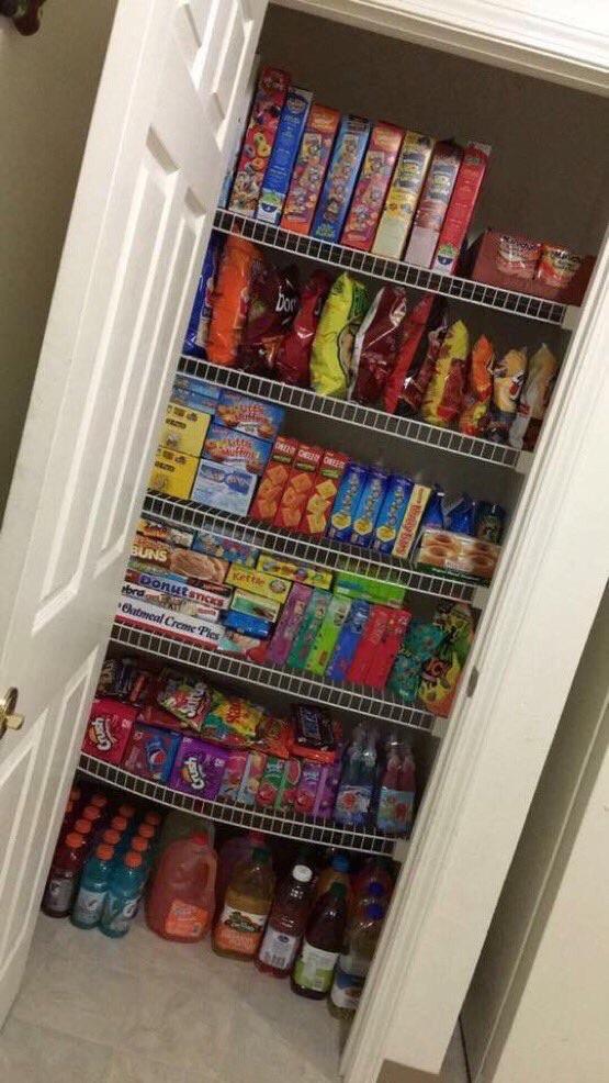 This pantry... r/oddlysatisfying