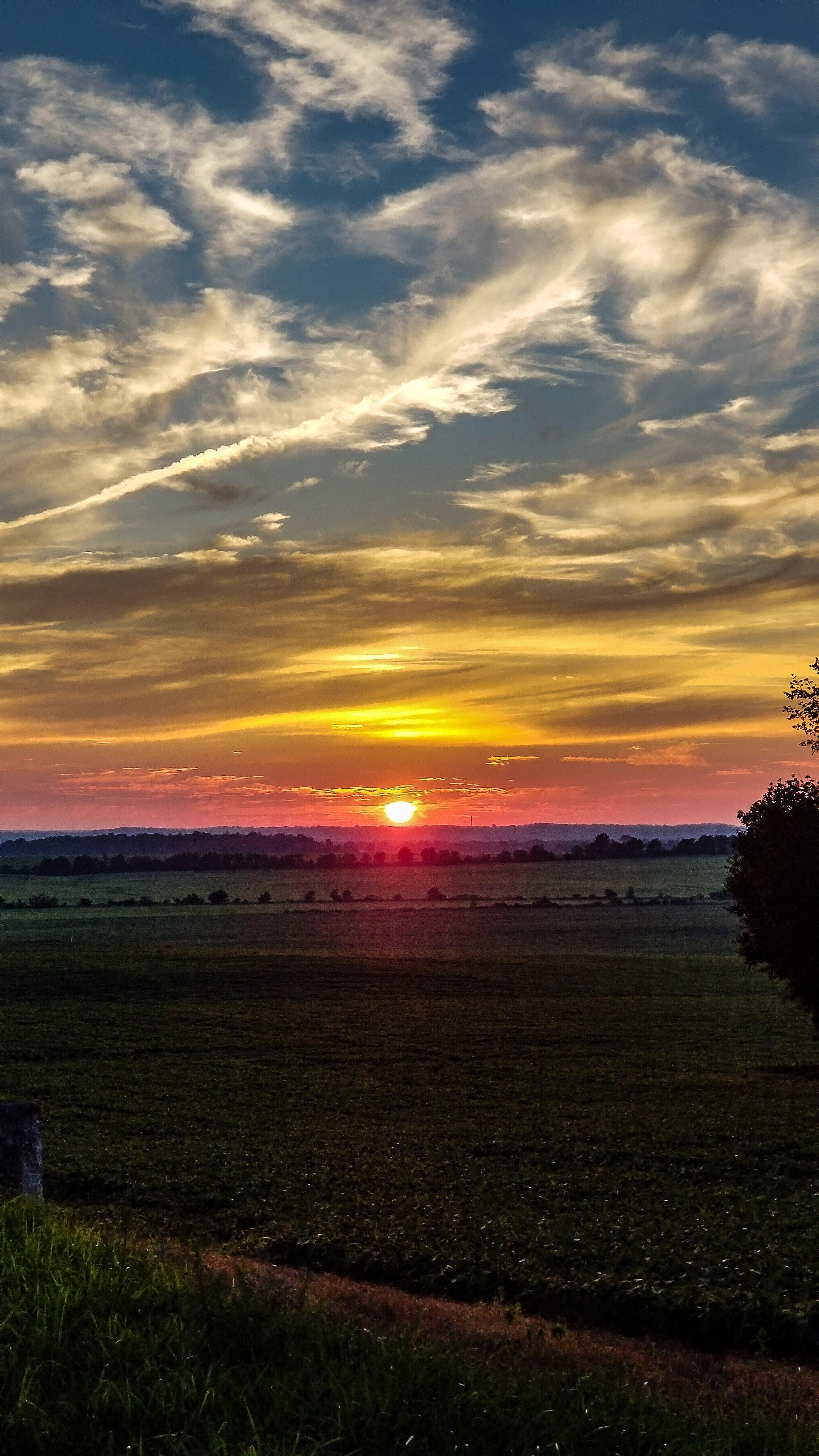 Sunset in Hebron r/Ohio