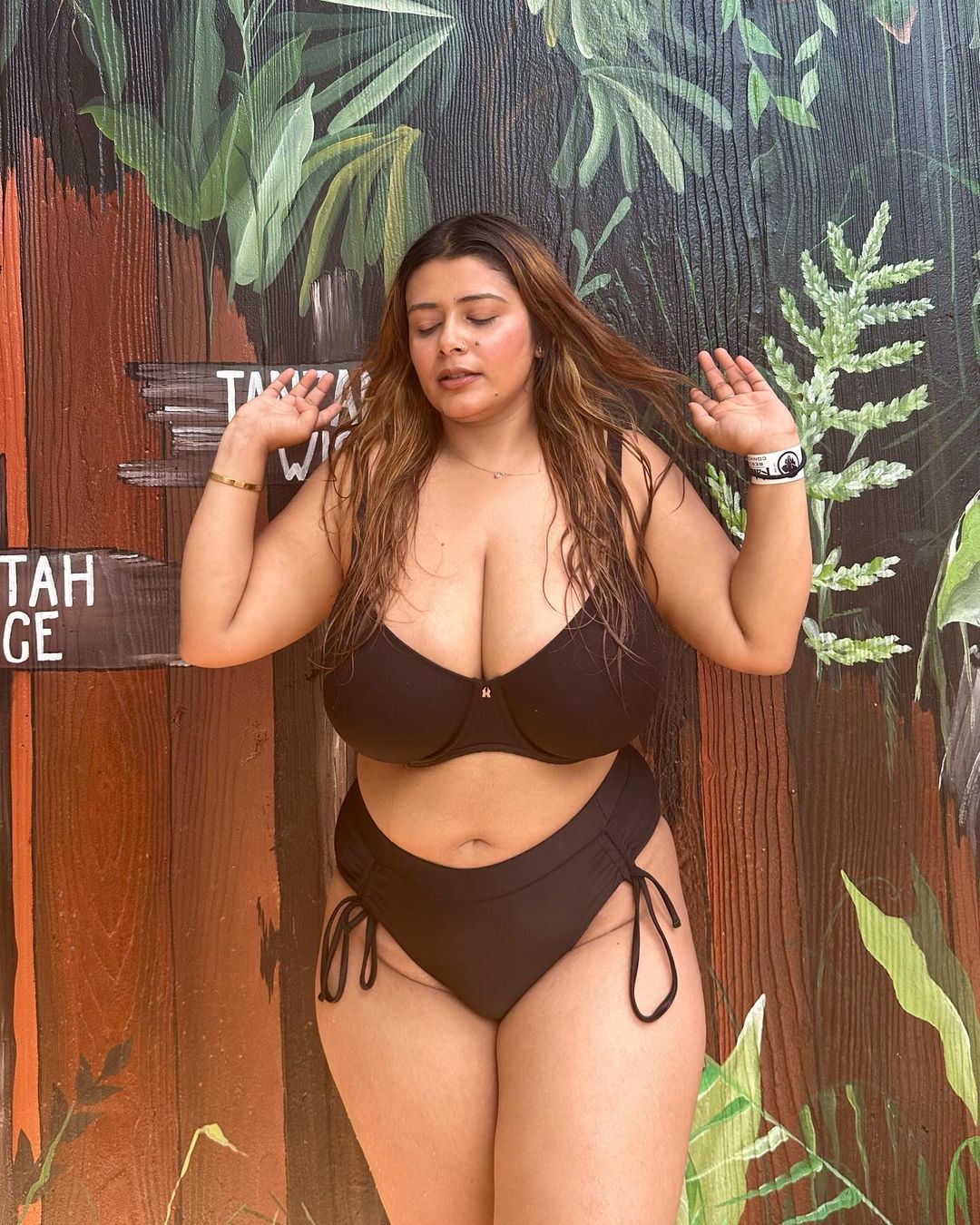 Akankshya Rijal (new) : thighzone