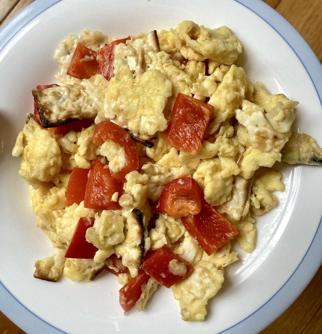 egg and red pepper scramble cooked in mct oil + sea salt r/lowcarb
