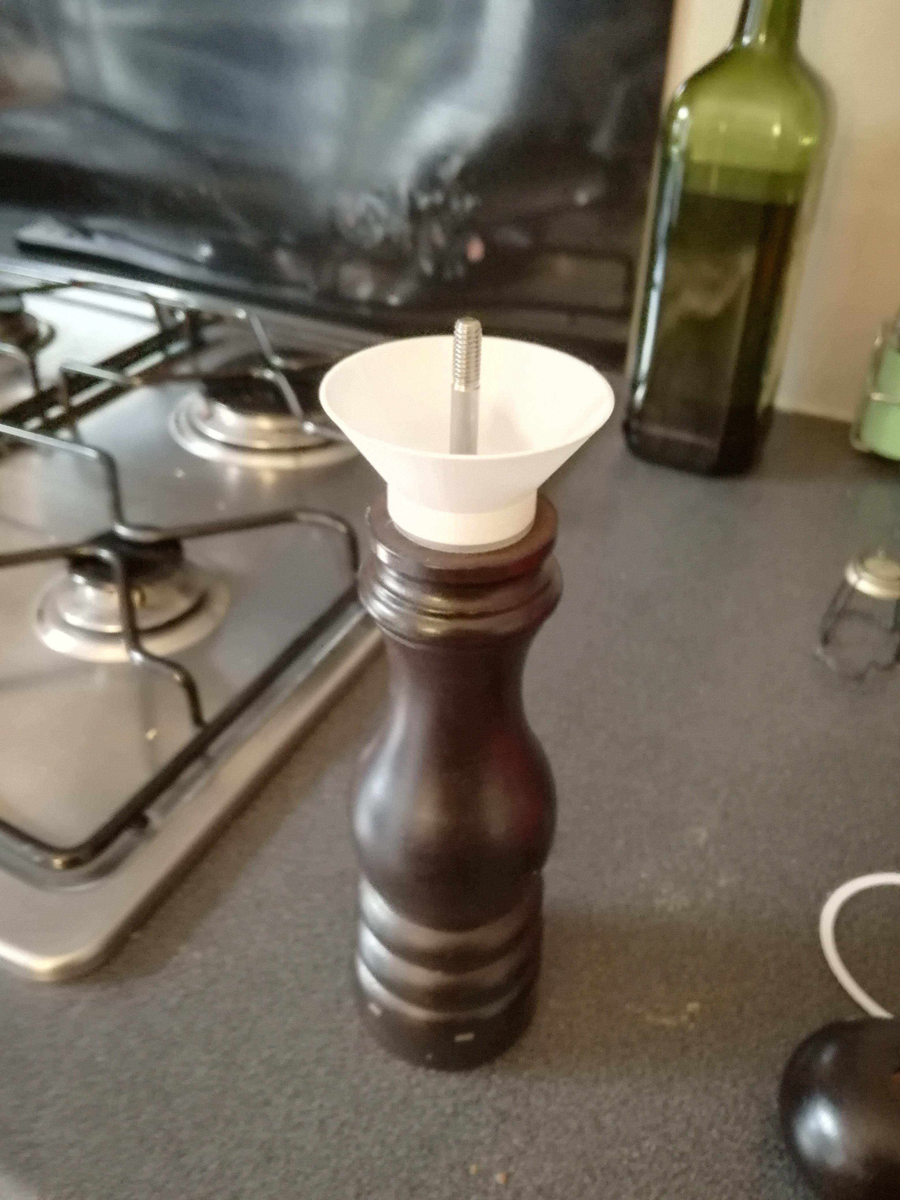 Funnel for refilling my pepper mill r/functionalprint