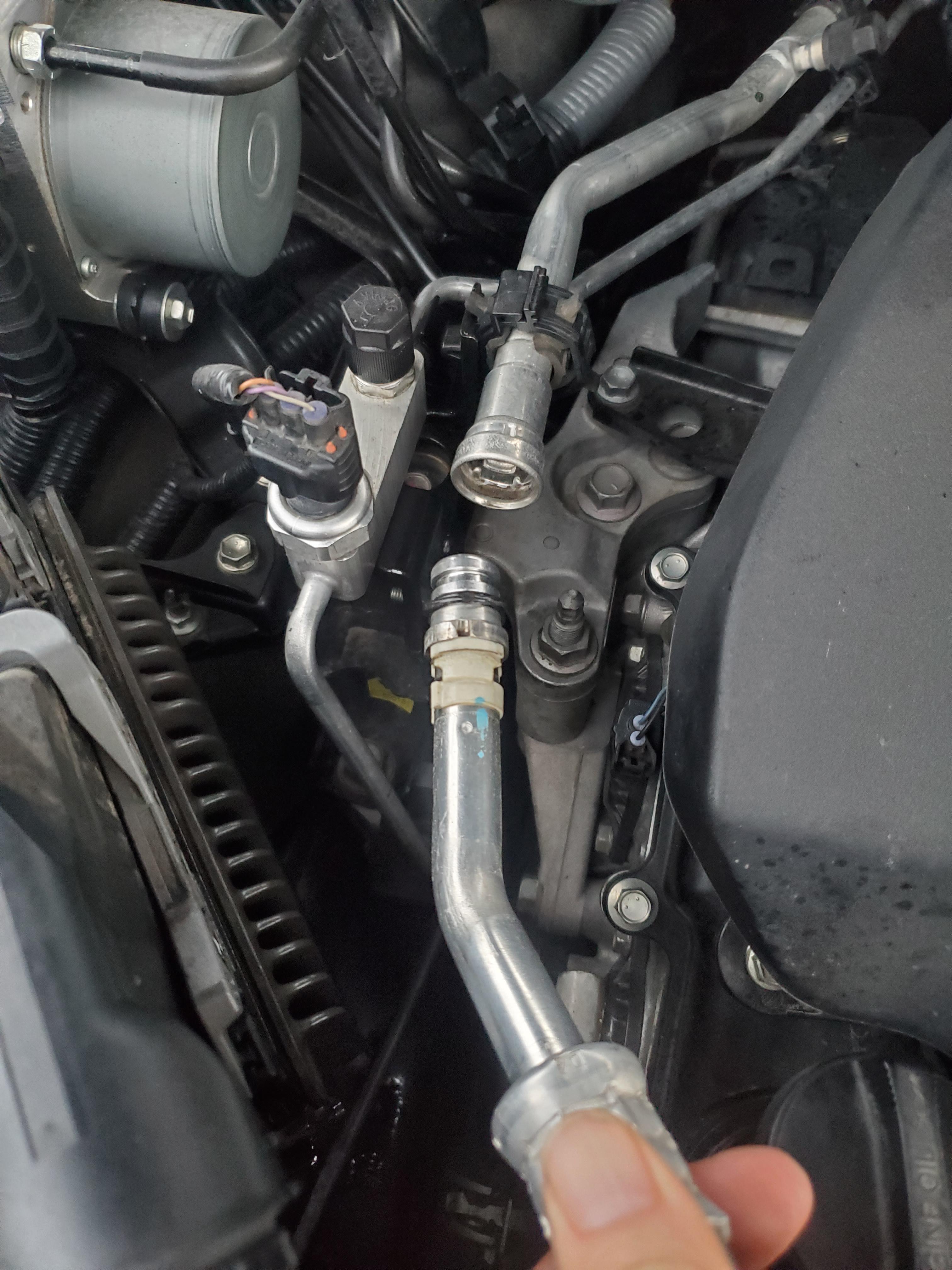 4th gen Lexus RX350 F air conditioner suction hose connected to air suspension? r/MechanicAdvice