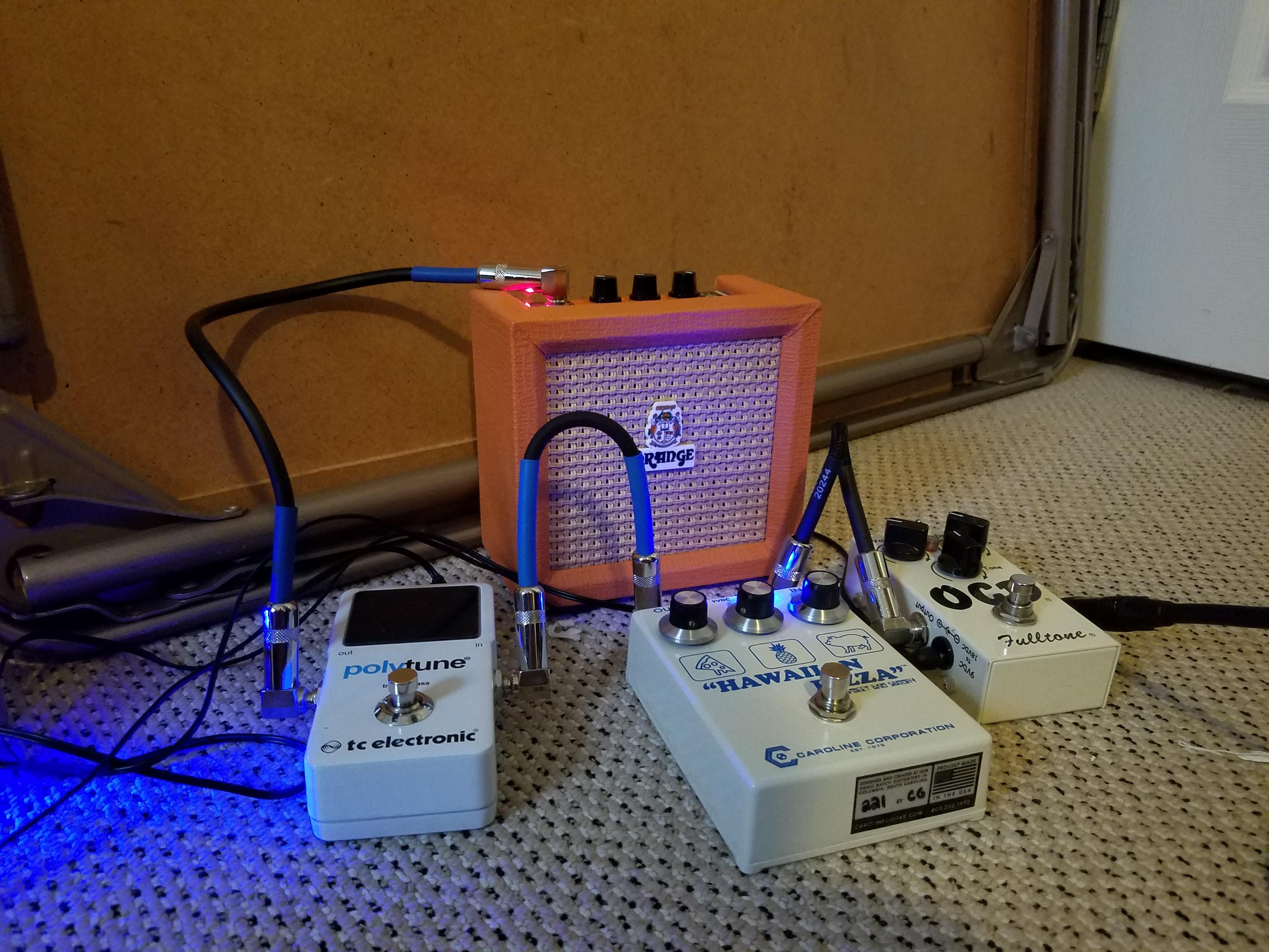 Small amp, 3 pedals. Am I doing this right? r/guitarpedals