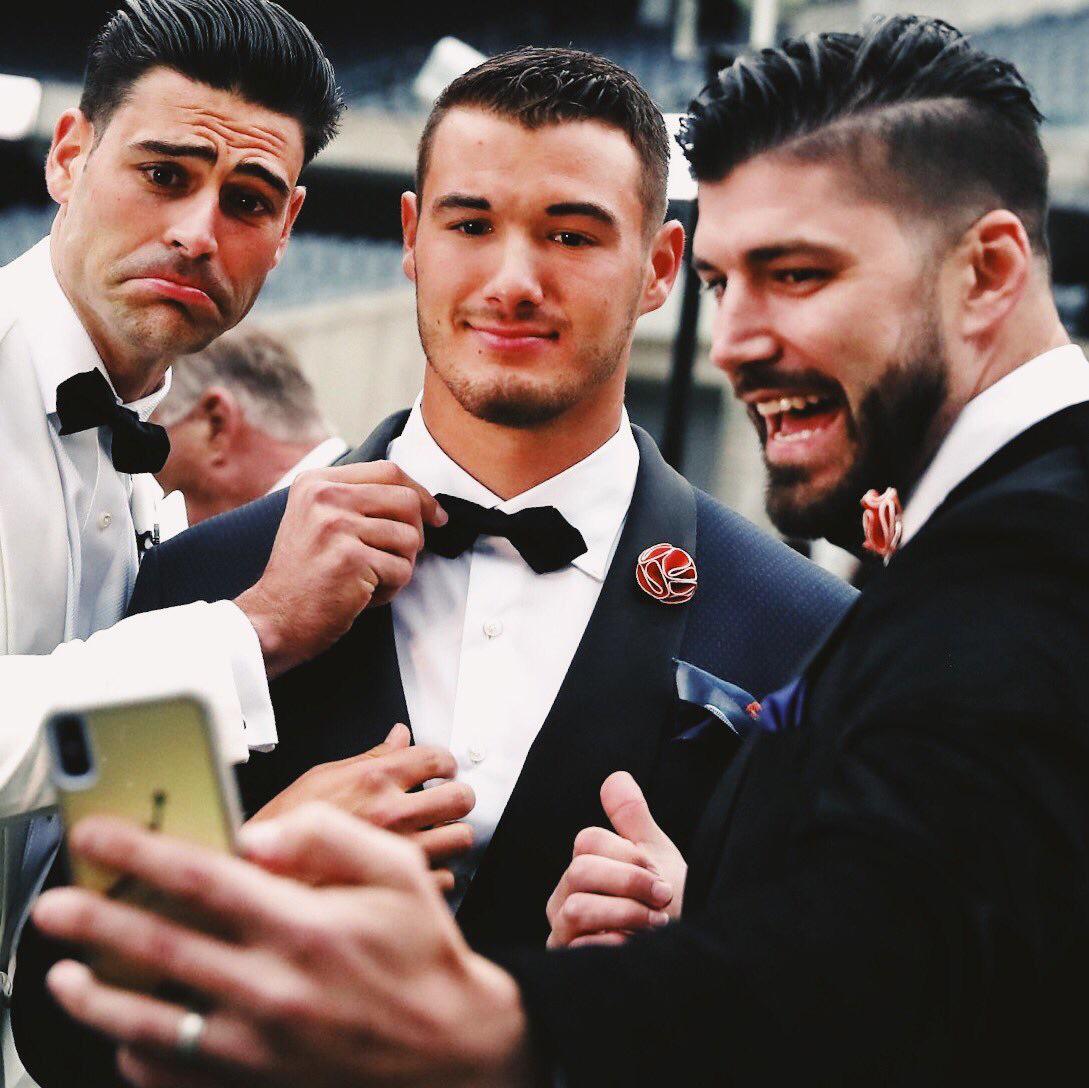 Who is the best looking QB in the NFL? r/CHIBears