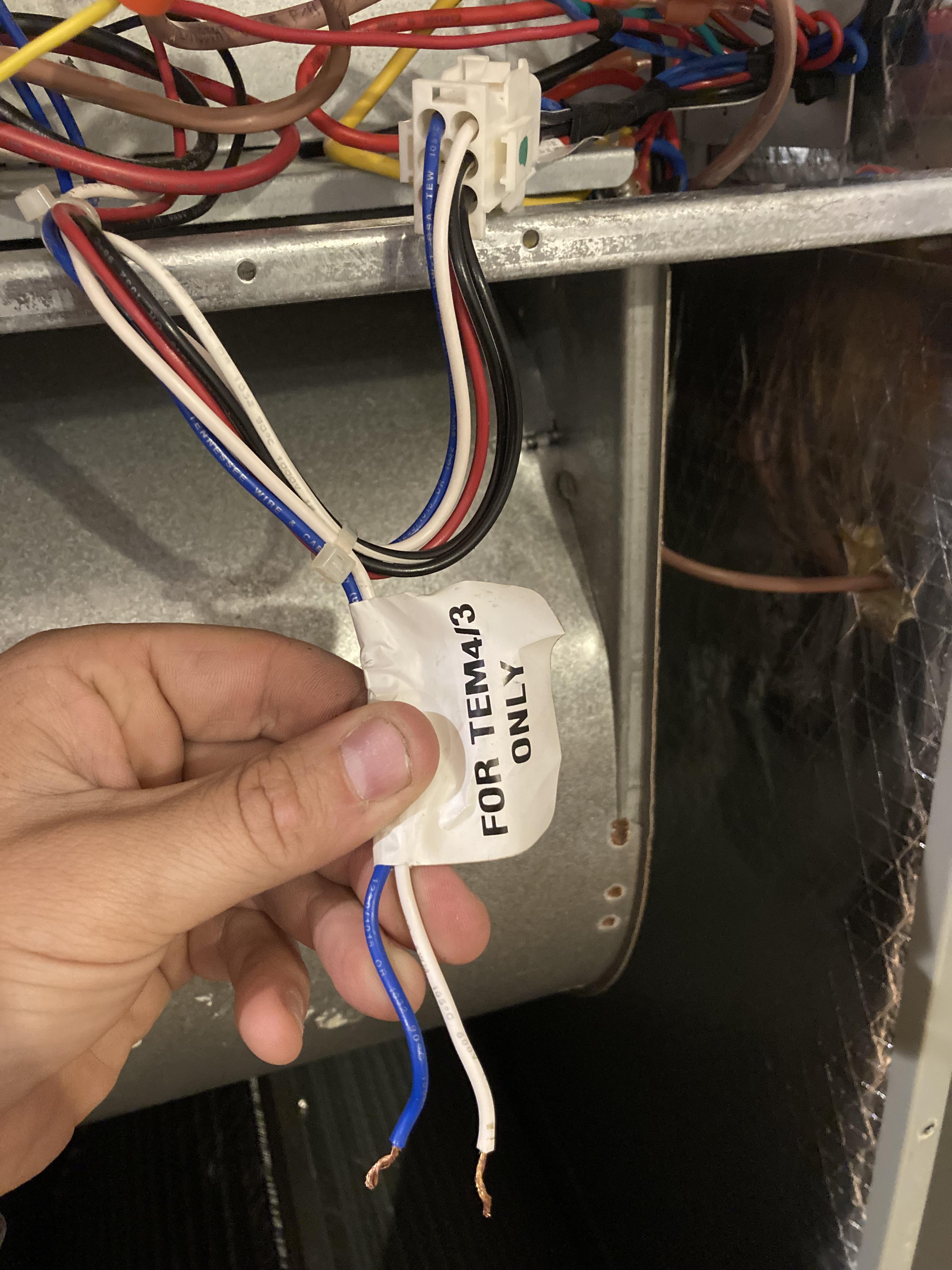 Bay htr heat strip. White to ahu and c/u white…and blue with common