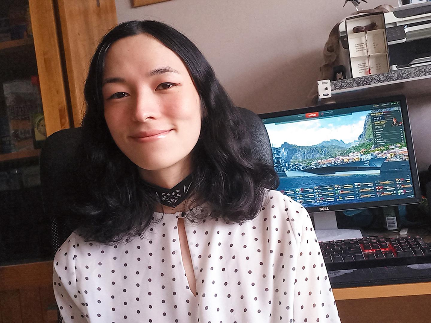 My handmade collar arrived and I am now happily selfcollared! collared