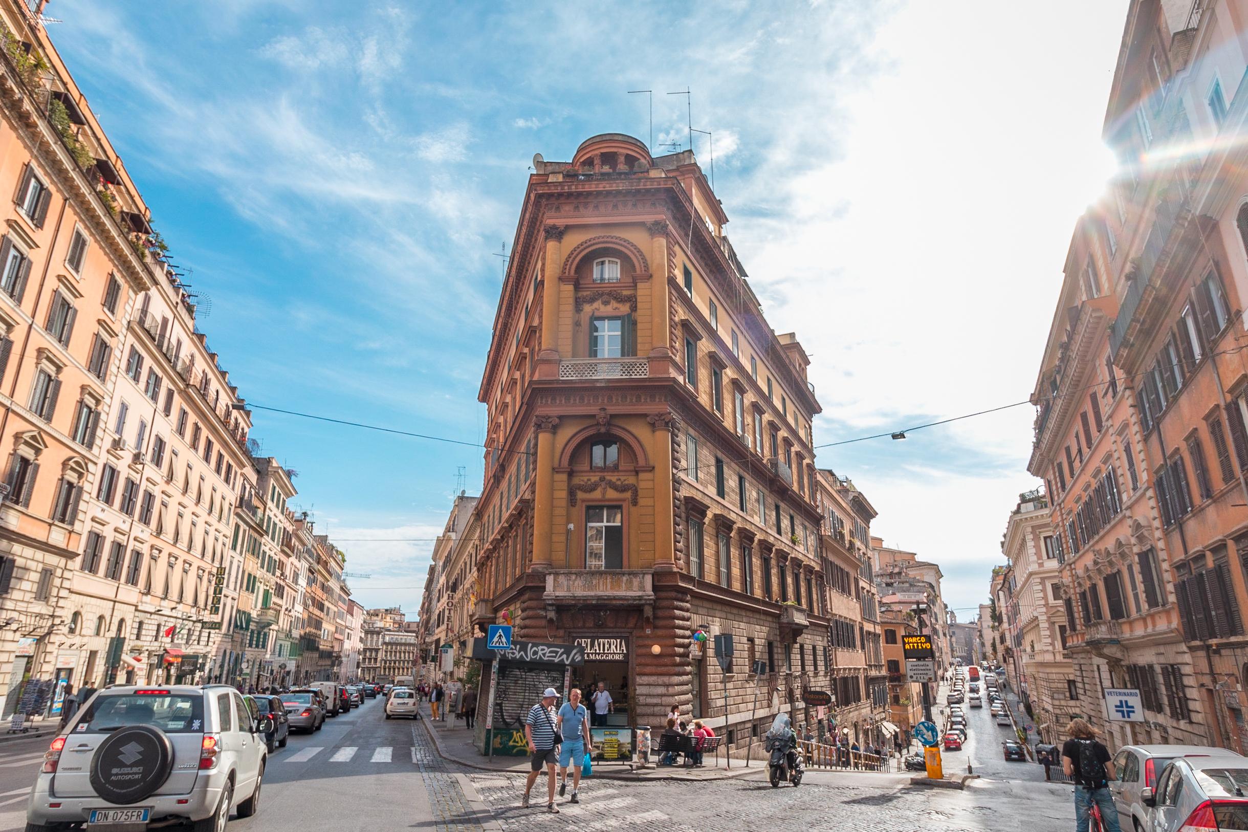 Walking around the beautiful streets of Rome I love travelling. r/backpacking