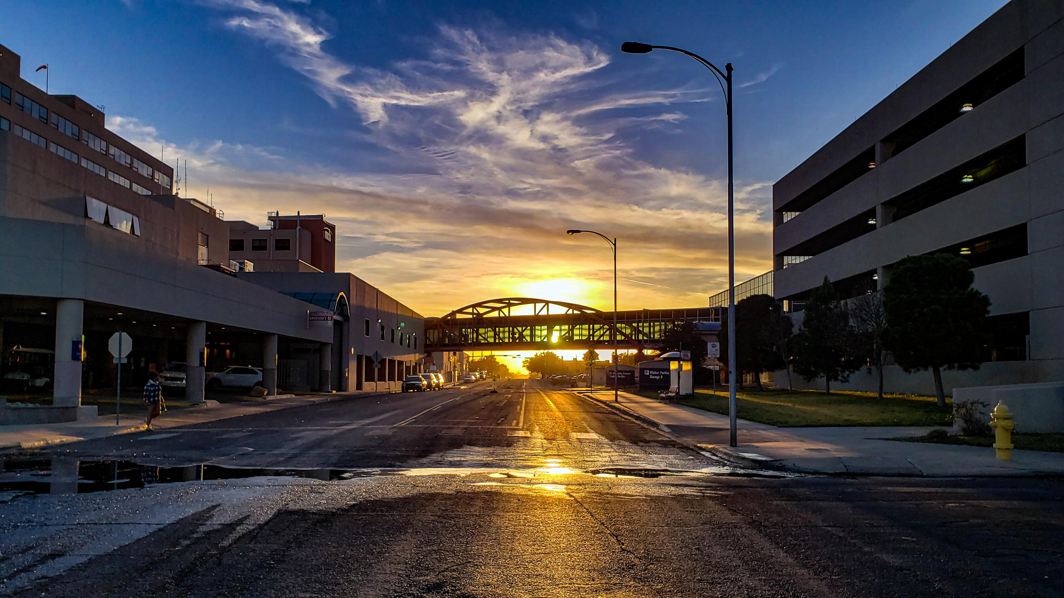 Sunset at Medical Center Hospital in Odessa r/ImagesOfTexas