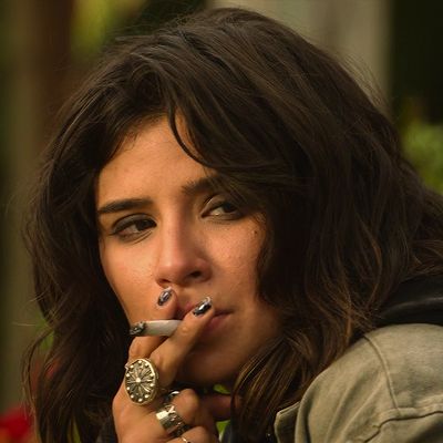 Diane Guerrero : Smokingladycelebs