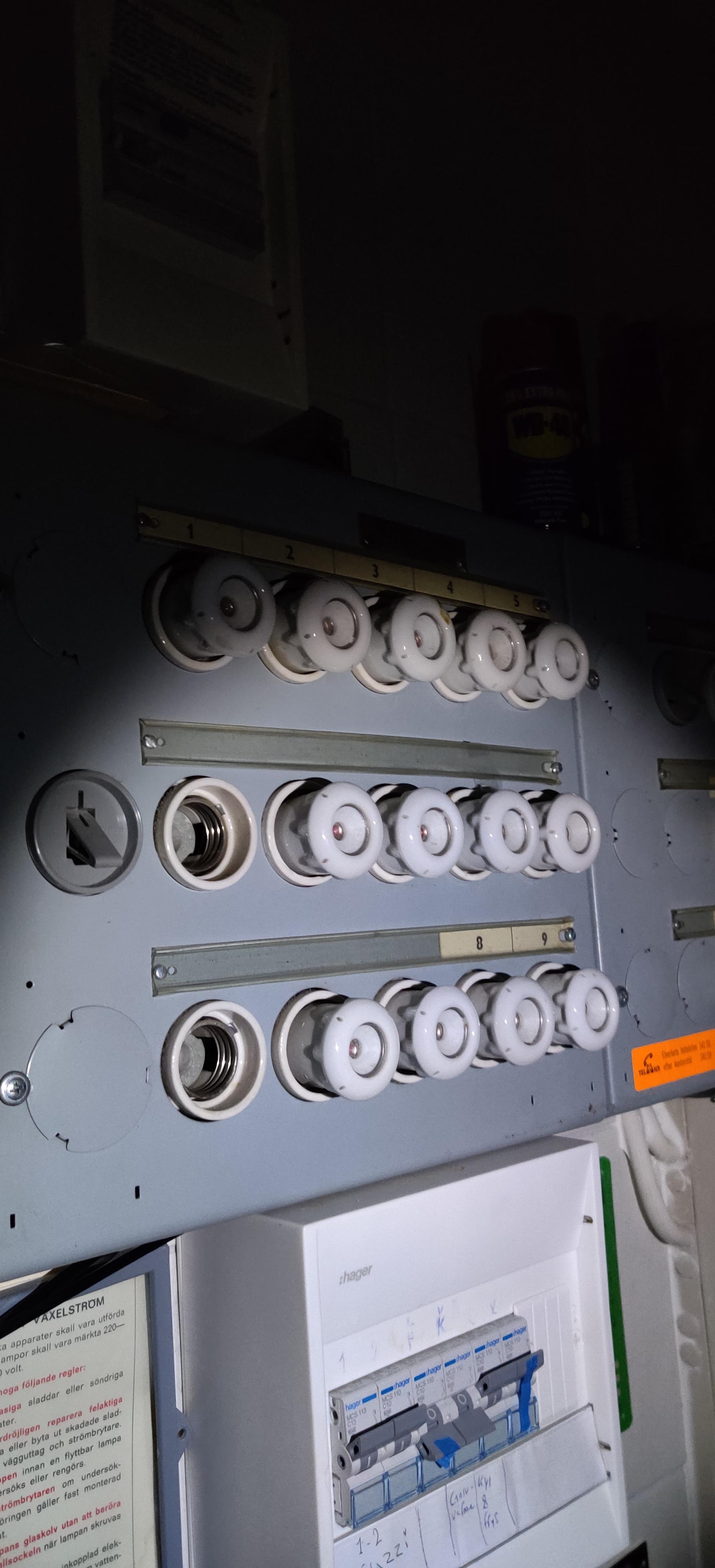 I need ur help bad, tripped 2 fuses making toast somehow and I can only