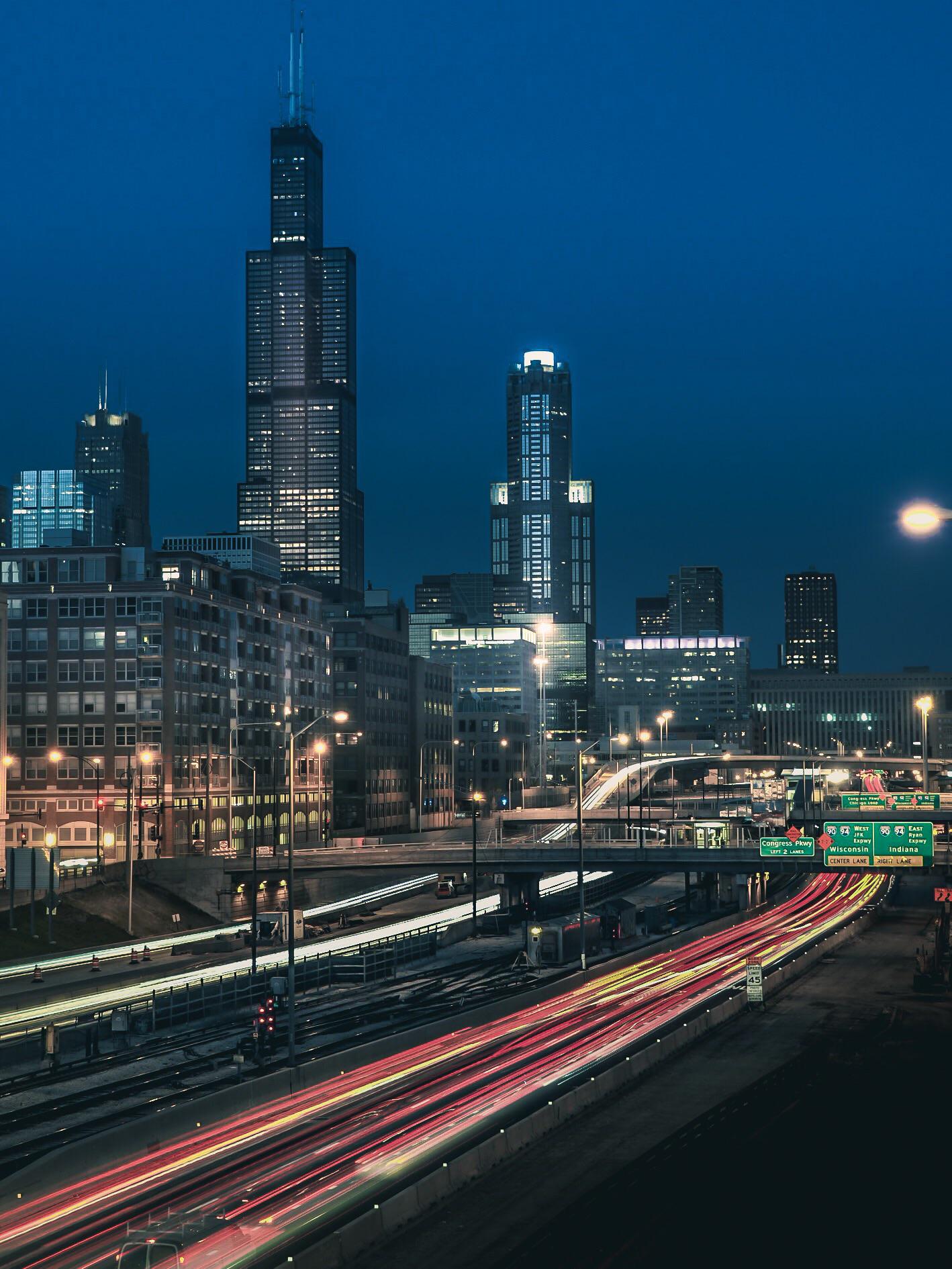 Chicago parking garages have some amazing views [OC][1418x1890] r