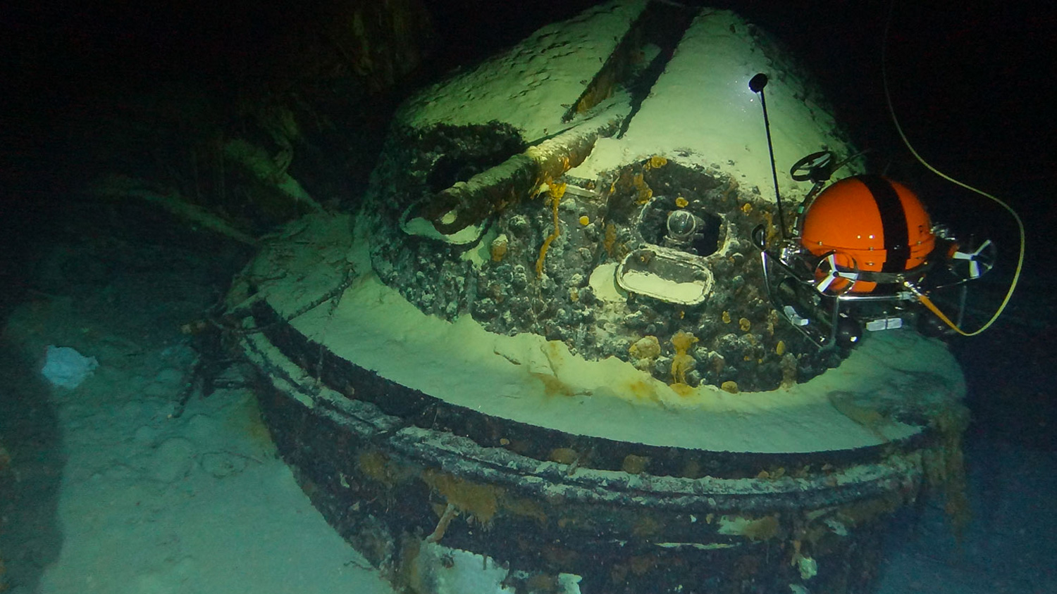 One of the twelve 90/50 mm anti-aircraft guns of the Italian battleship