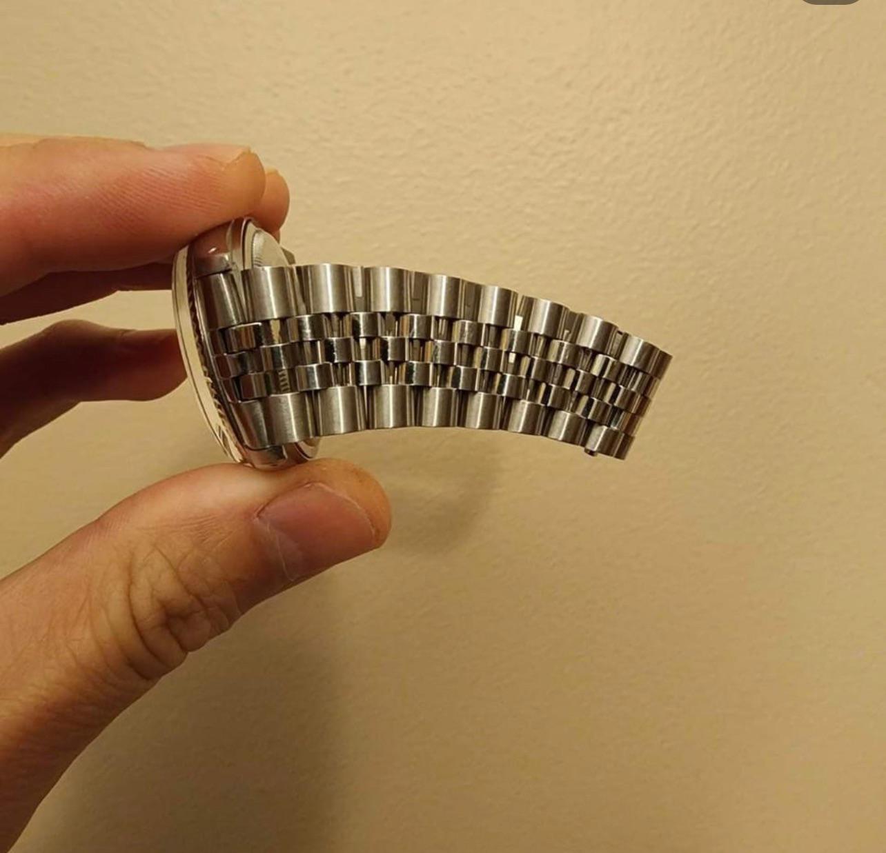 “Very slight stretch” in bracelet, as described in r/watchexchange for