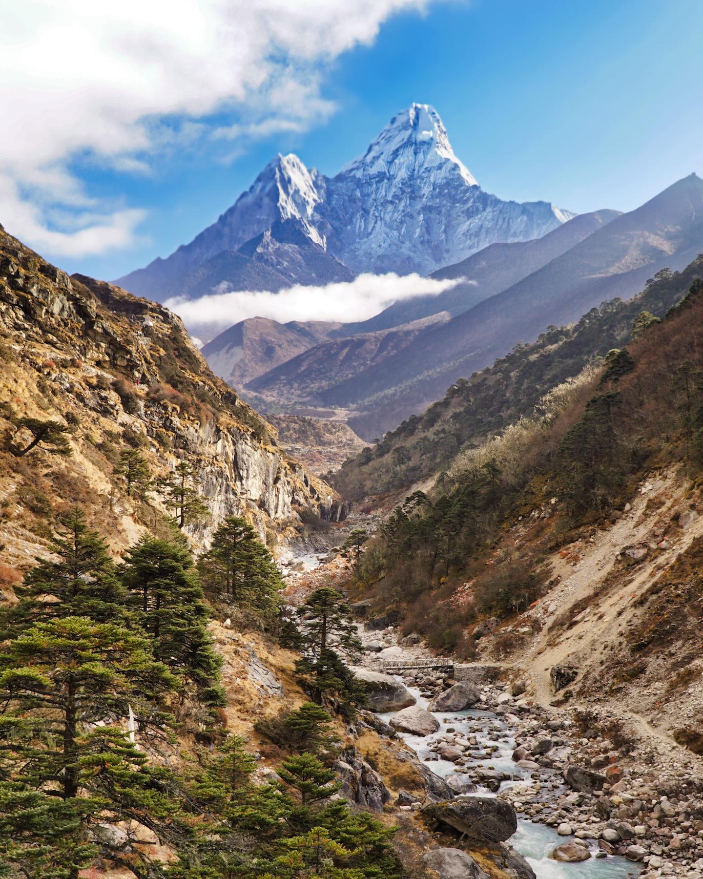 On the way to Everest Base Camp [OC][1440 × 1800] r/EarthPorn