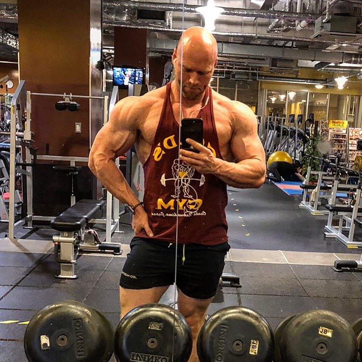 From before my last show. I’m fat now. bodybuilding