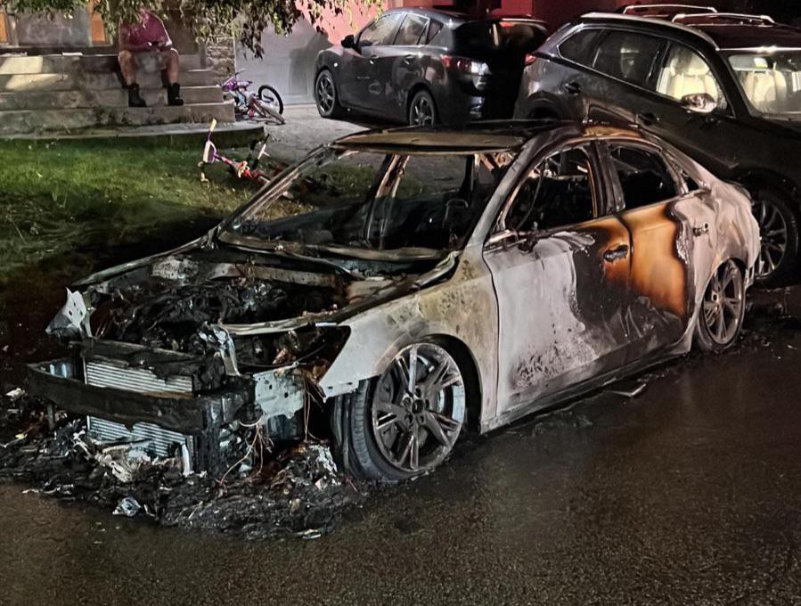 My gf’s car caught on fire after 3 days being parked : r/Audi