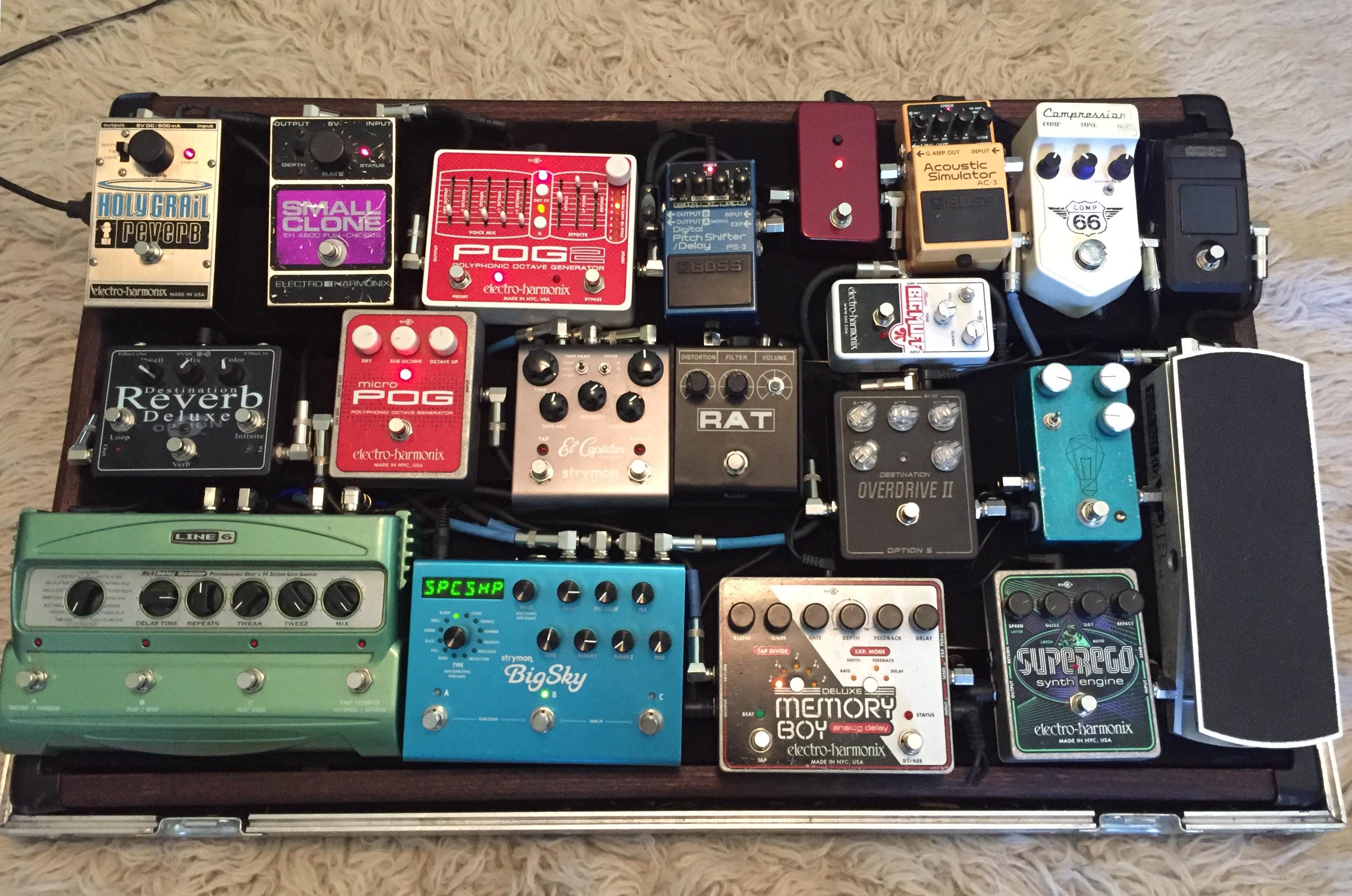 A friend is starting his own pedalboard company and built me a custom