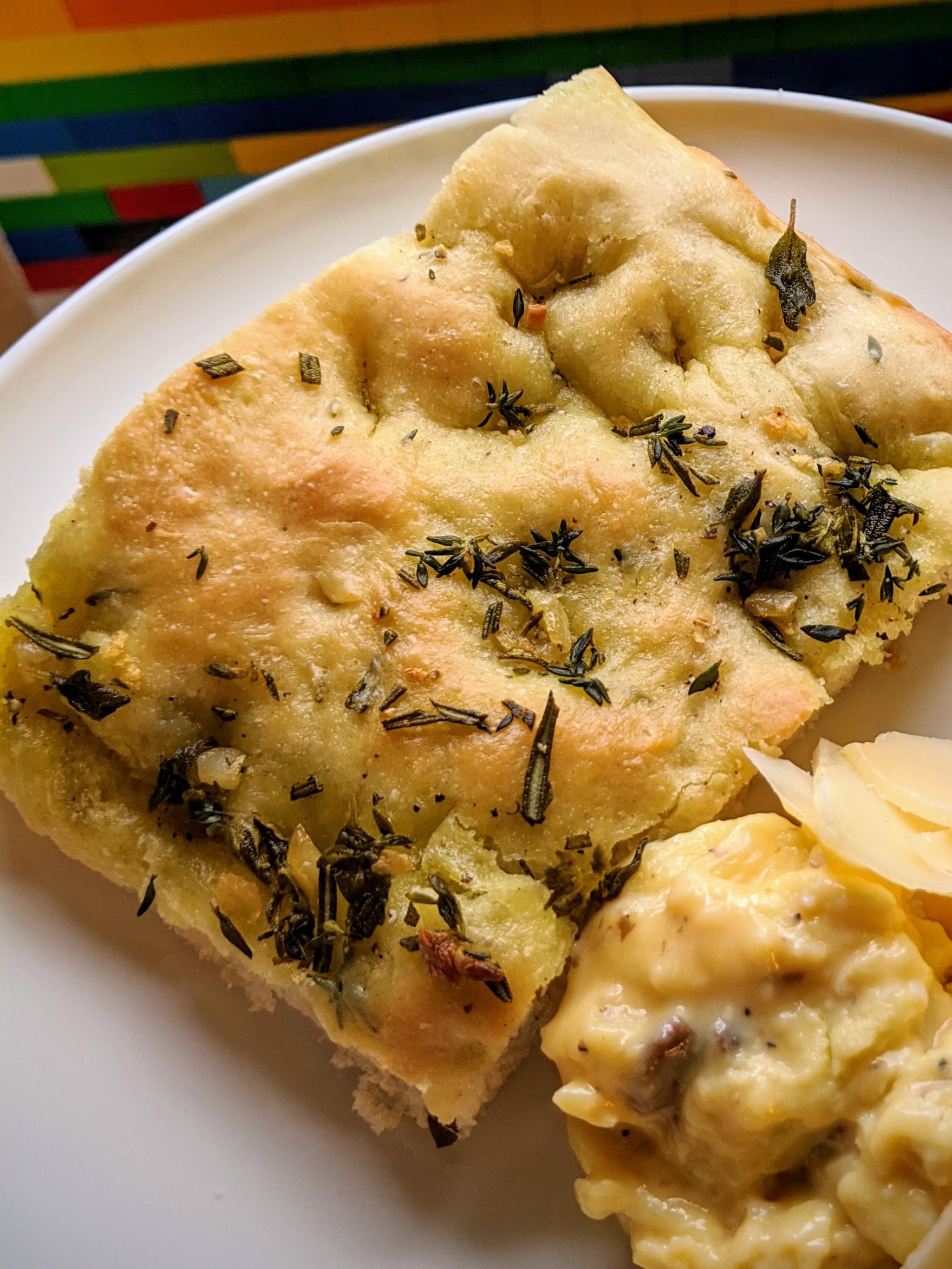 [homemade] rosemary garlic focaccia r/food